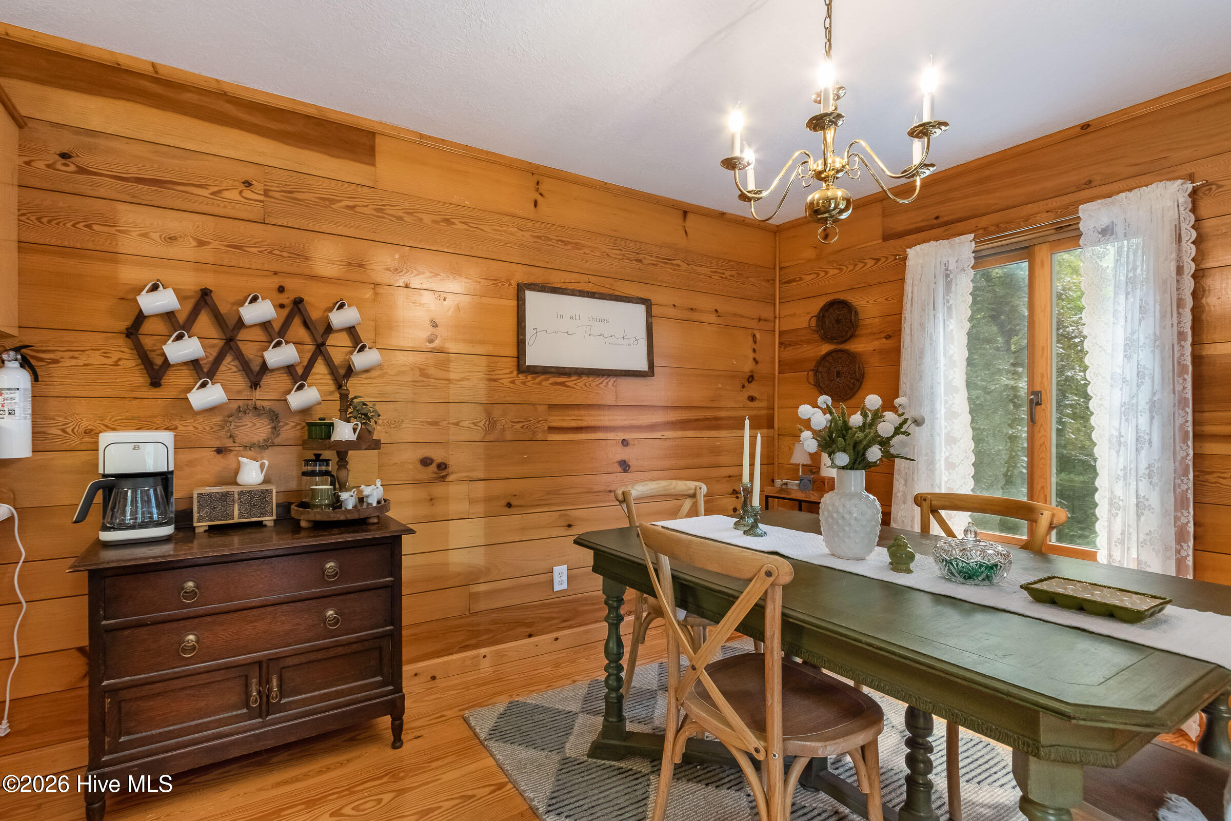 3270 Ebenezer Road Property Photo 11
