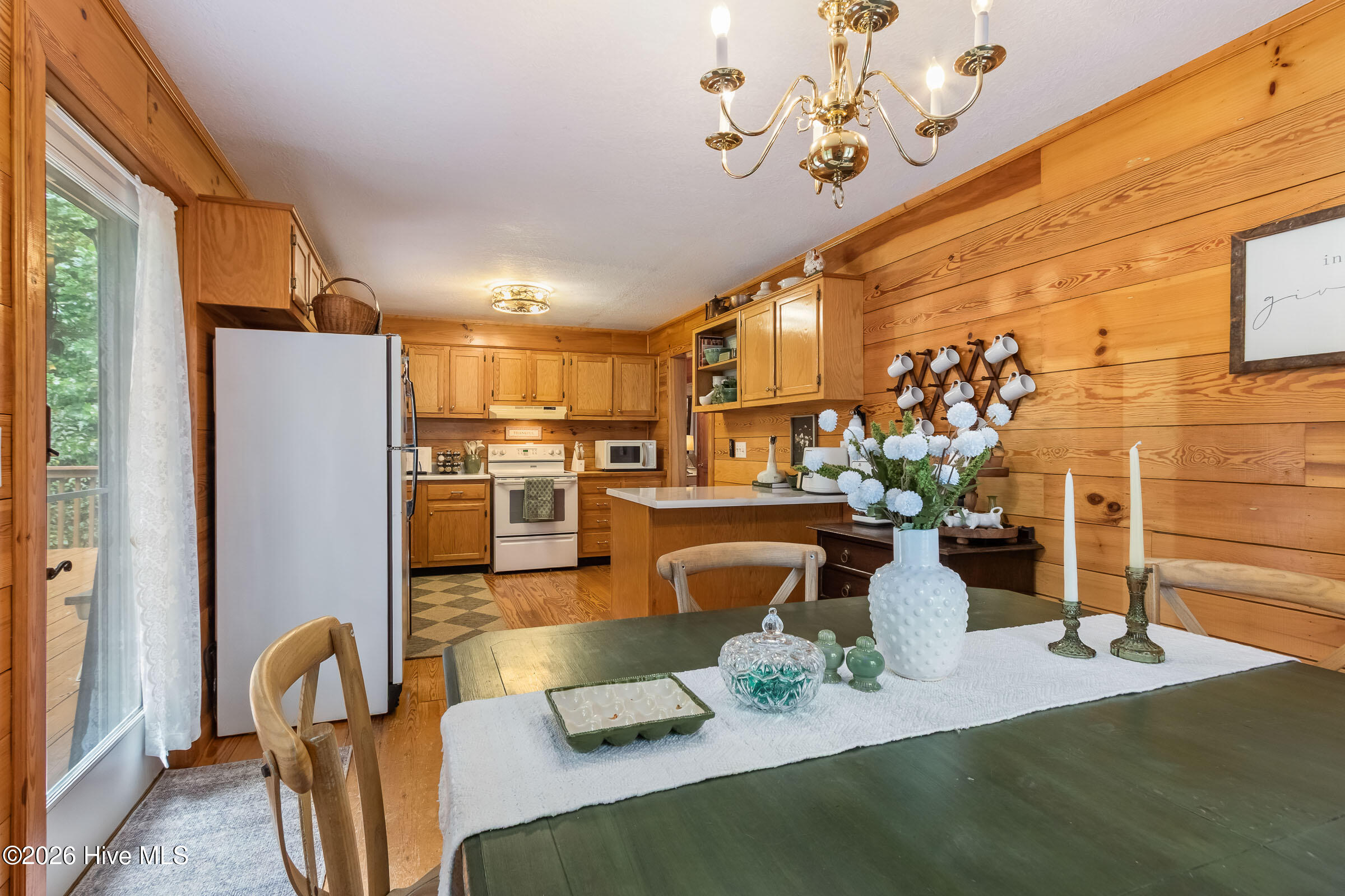 3270 Ebenezer Road Property Photo 14