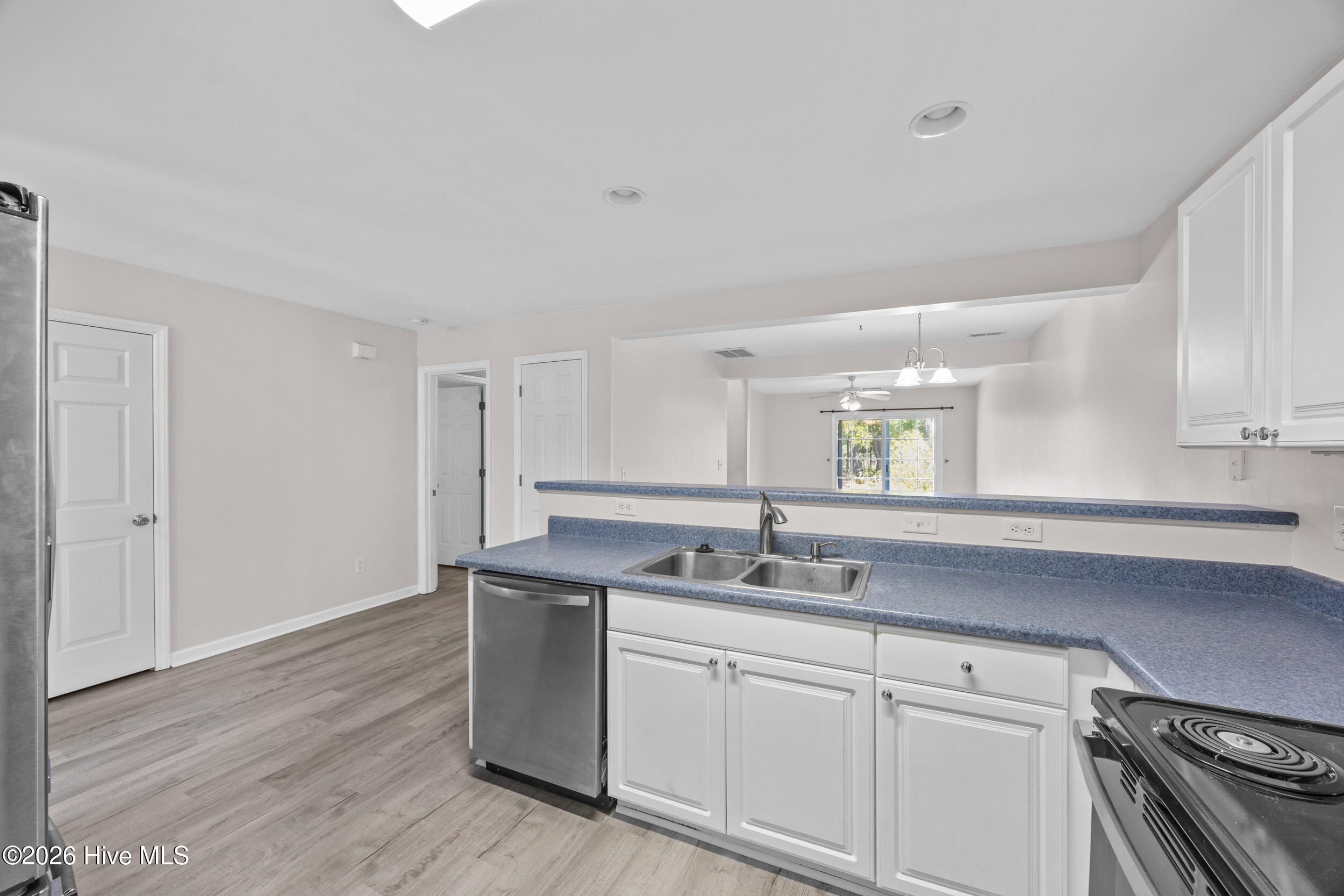 3967 Winds Ridge Drive Property Photo 8