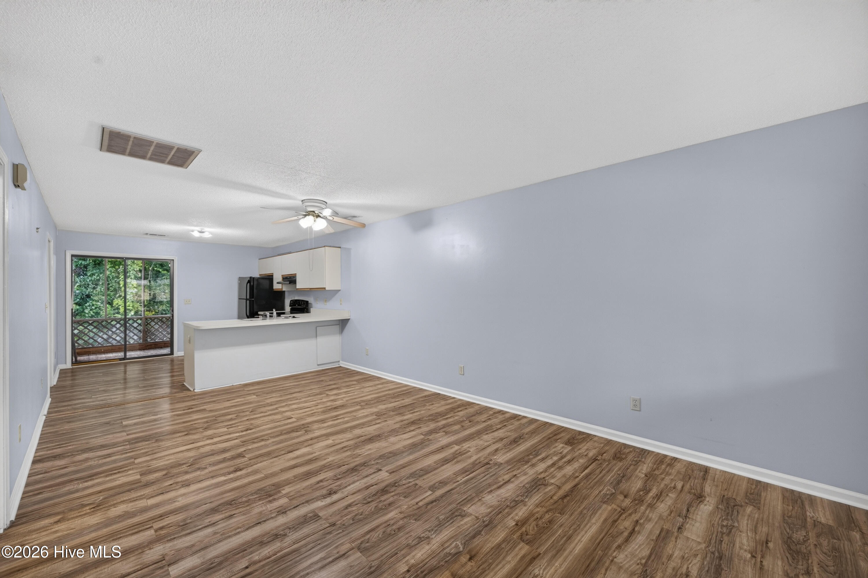 522 S Kerr Avenue Apt 42 Property Photo 5