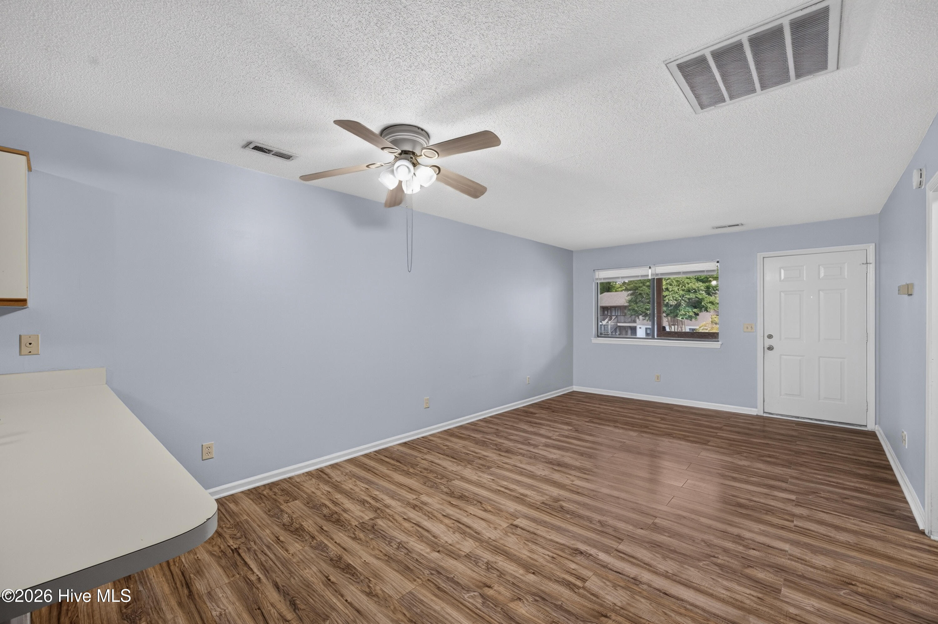 522 S Kerr Avenue Apt 42 Property Photo 8