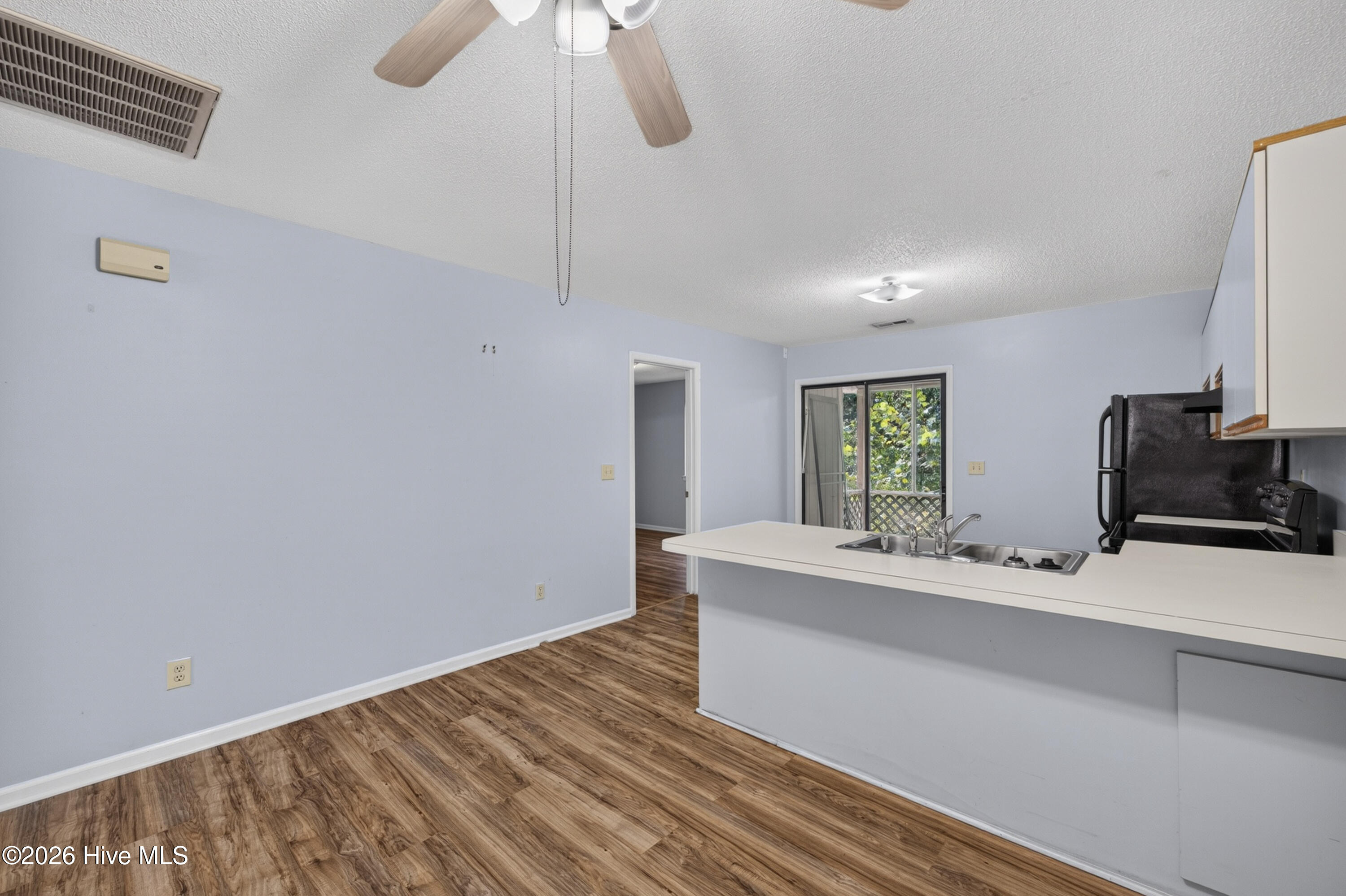 522 S Kerr Avenue Apt 42 Property Photo 9