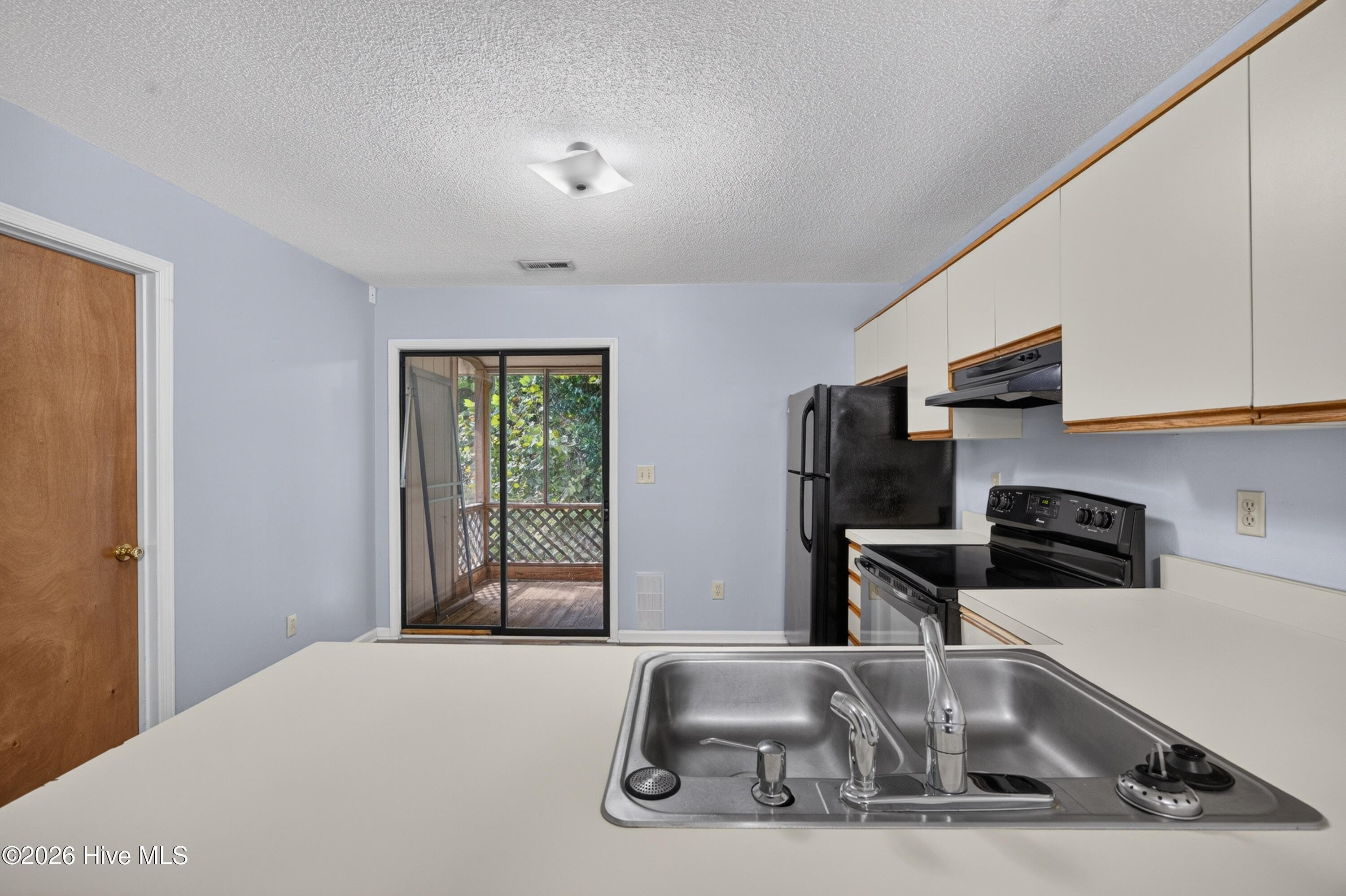 522 S Kerr Avenue Apt 42 Property Photo 11