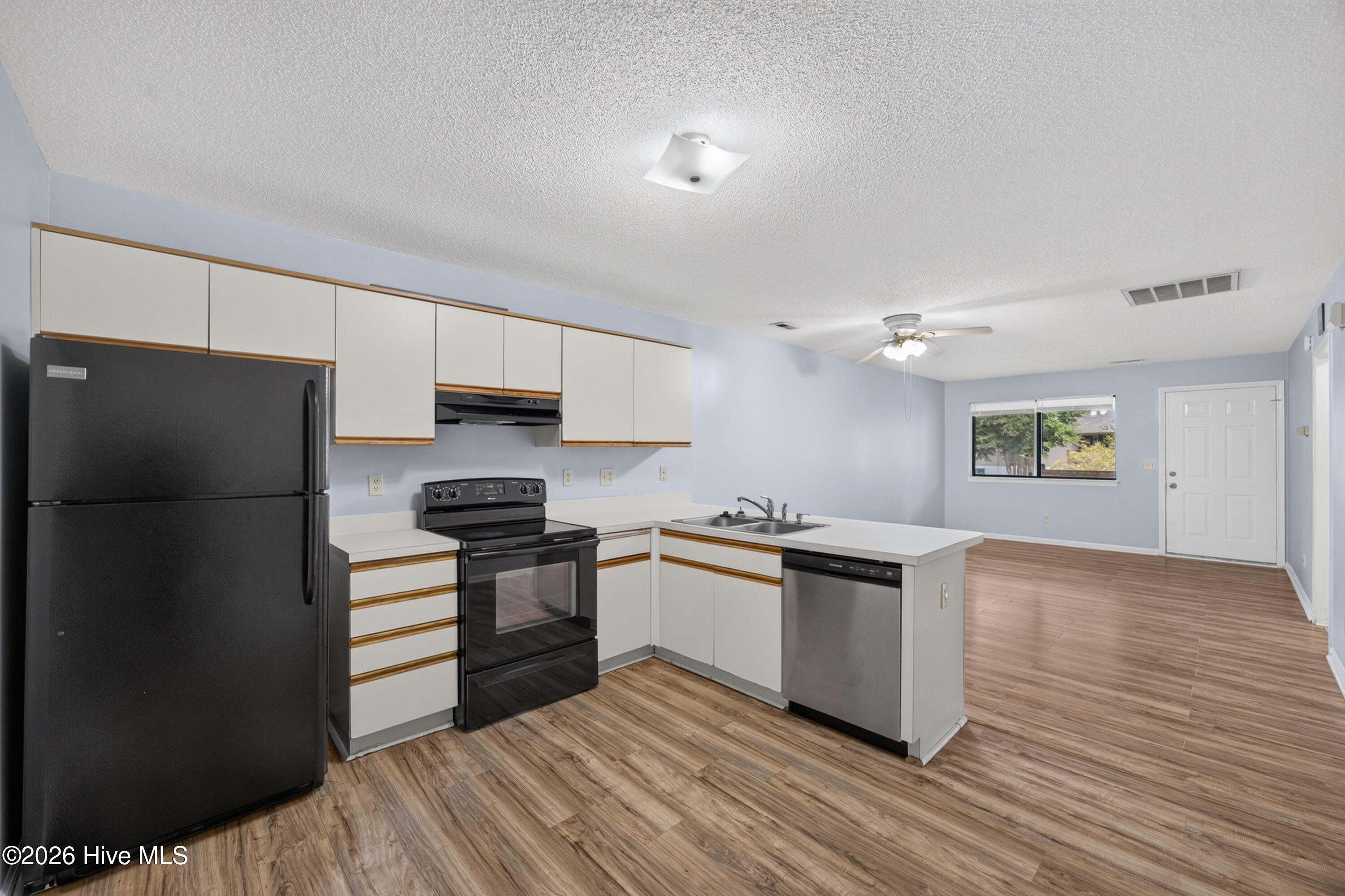 522 S Kerr Avenue Apt 42 Property Photo 12