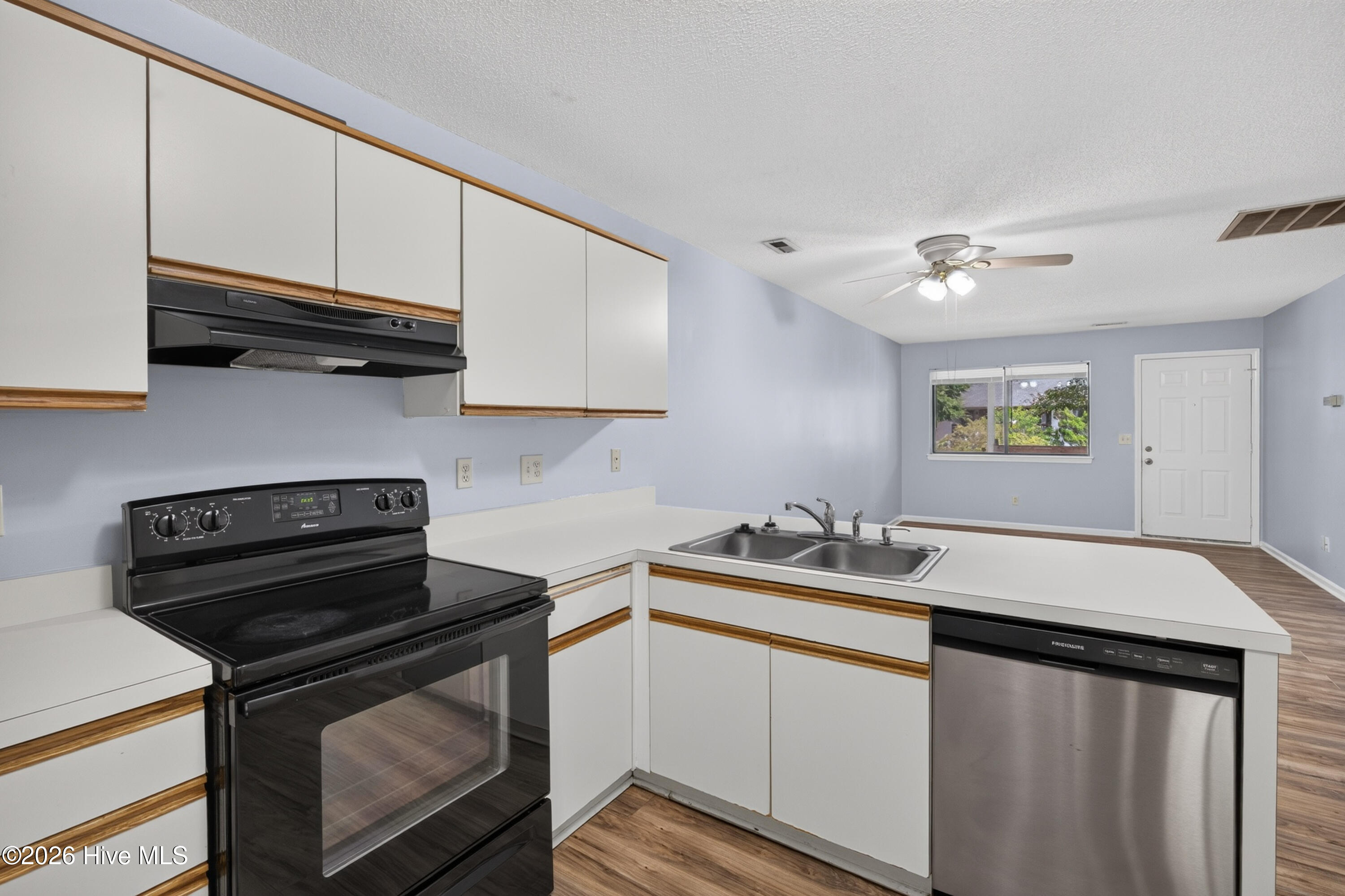 522 S Kerr Avenue Apt 42 Property Photo 13