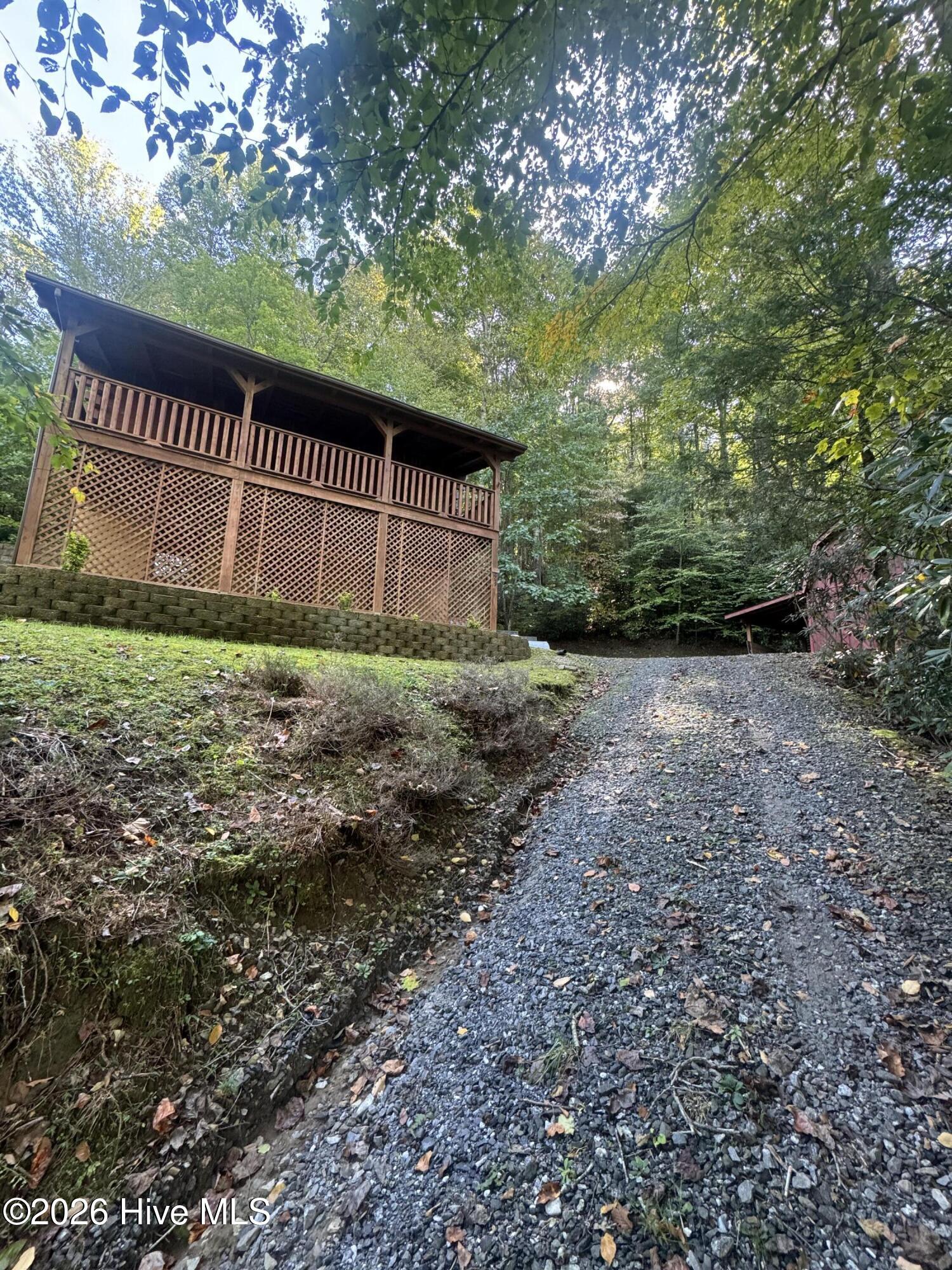 889 Wagon Train Road Property Photo 4