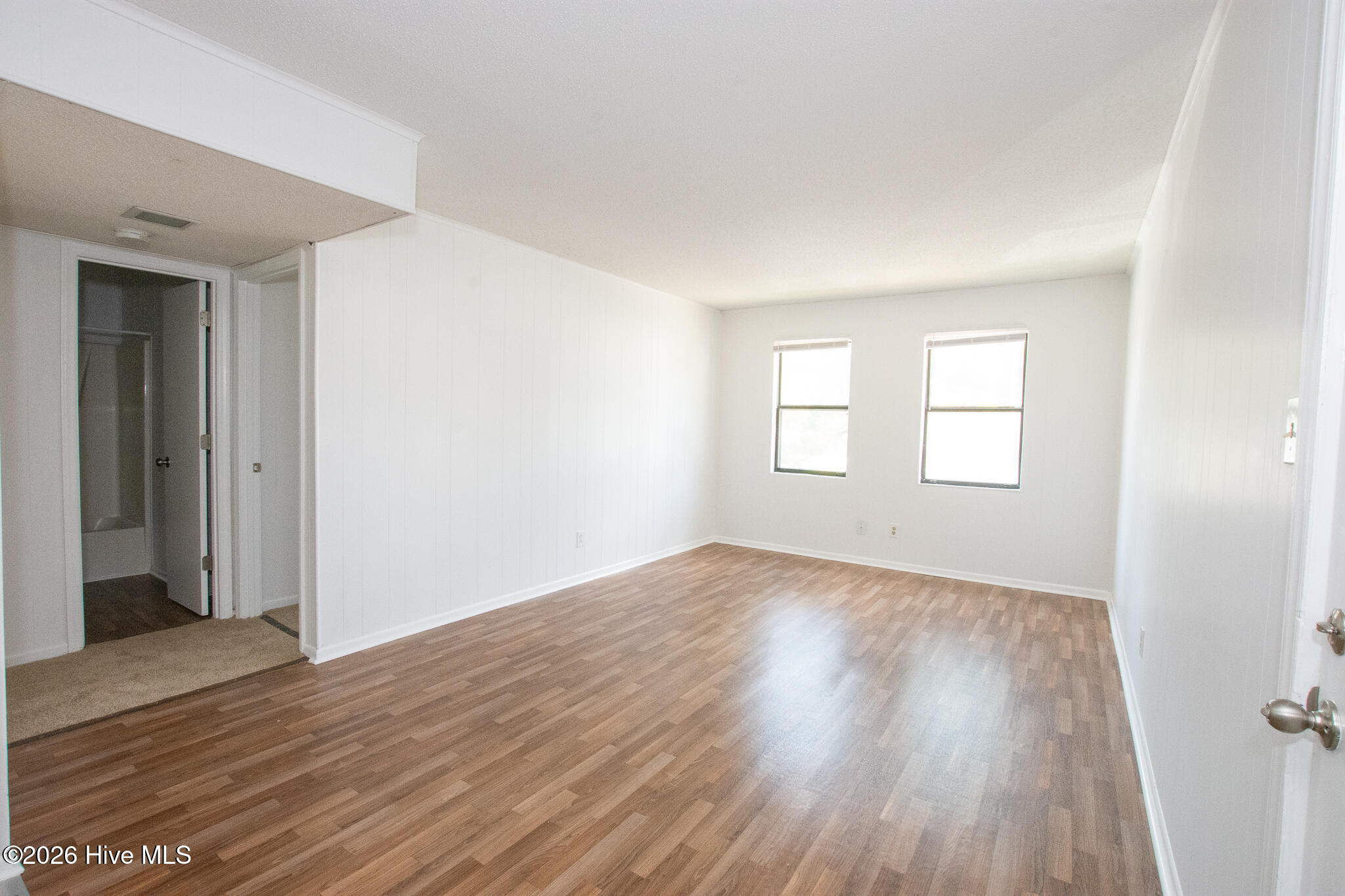 104 Ravenwood Drive D Property Photo 3