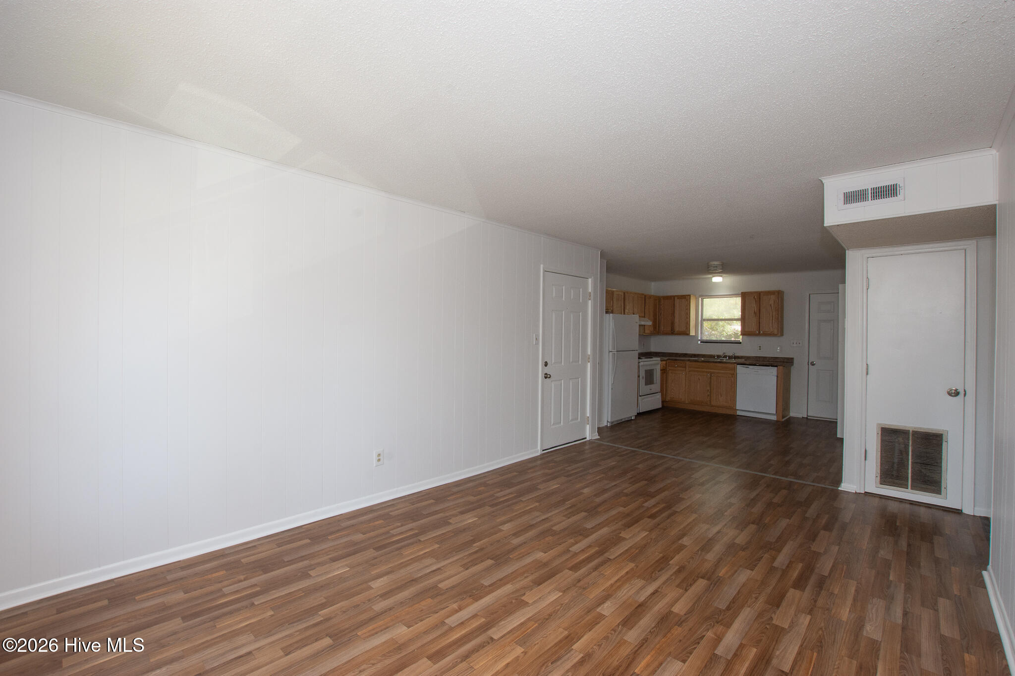 104 Ravenwood Drive D Property Photo 4