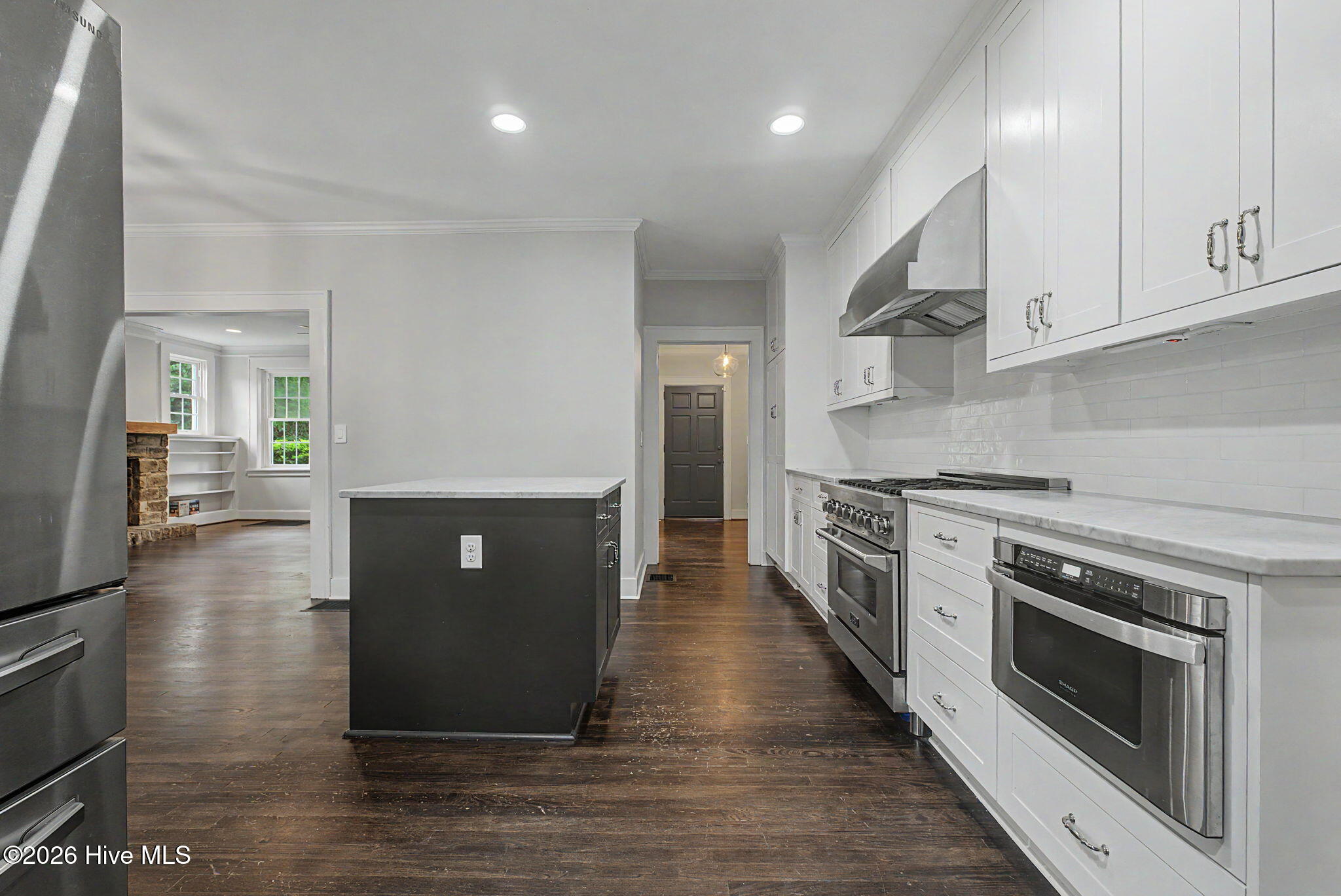 2911 Lombardy Court Property Photo 14