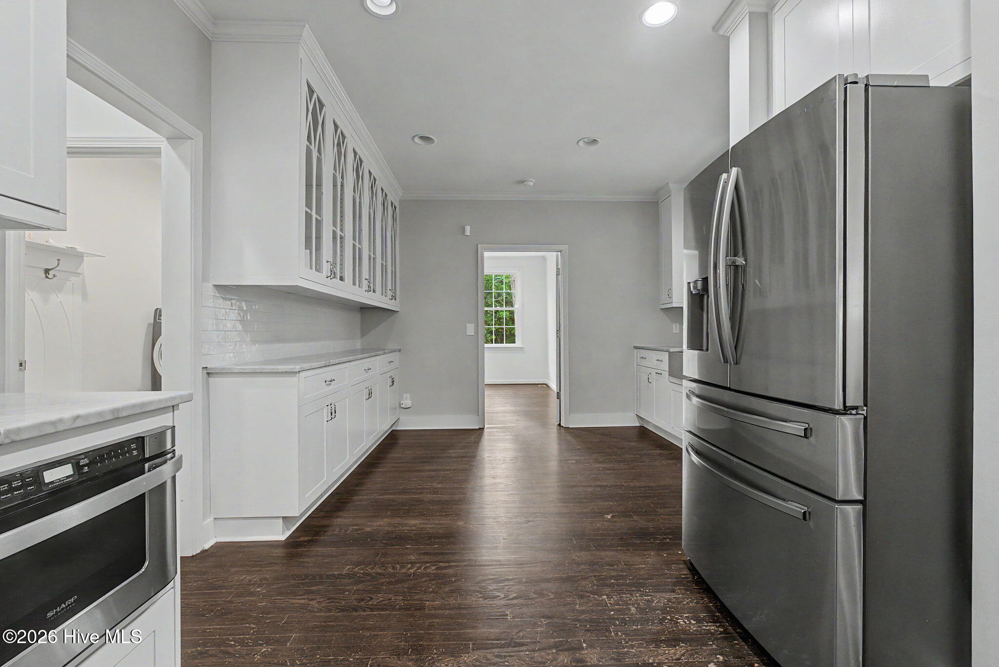 2911 Lombardy Court Property Photo 16