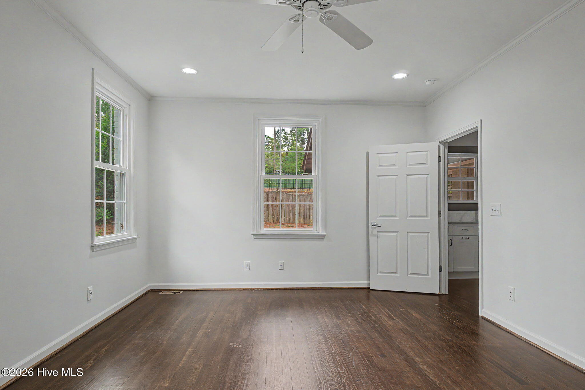 2911 Lombardy Court Property Photo 22