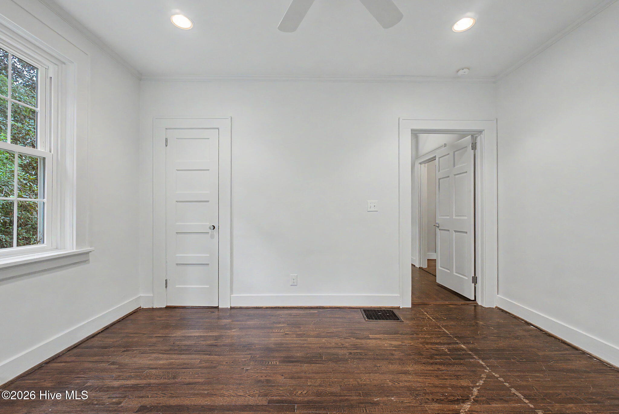 2911 Lombardy Court Property Photo 32