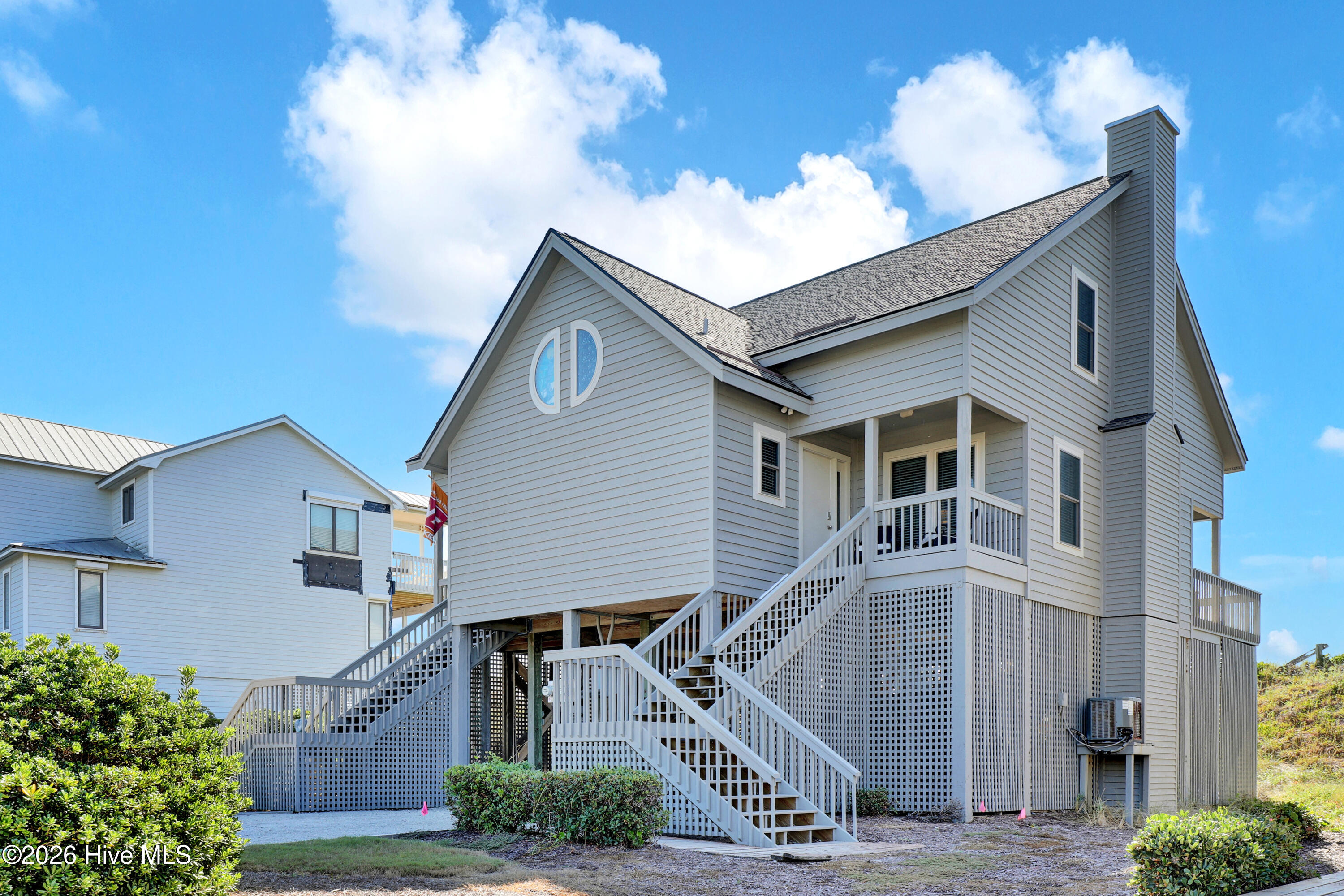 2105 Ocean Boulevard B Property Photo 3