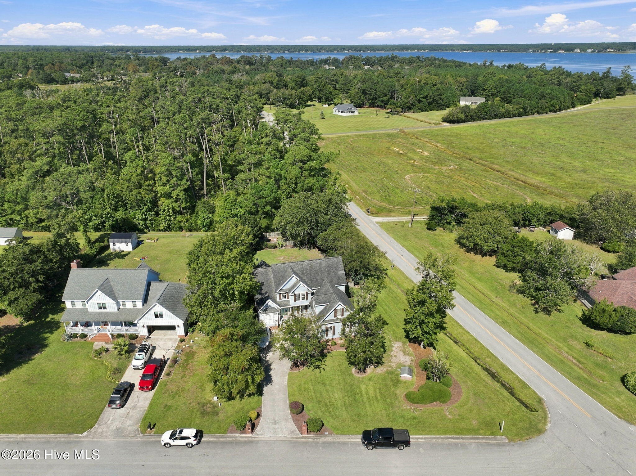 1931 Kingfisher Drive Property Photo 2