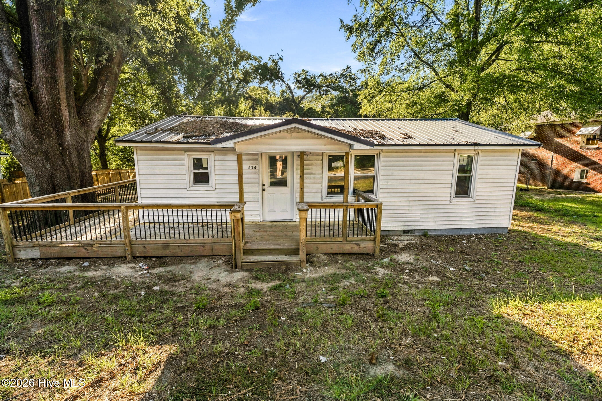 218 S Long Drive Property Photo 16