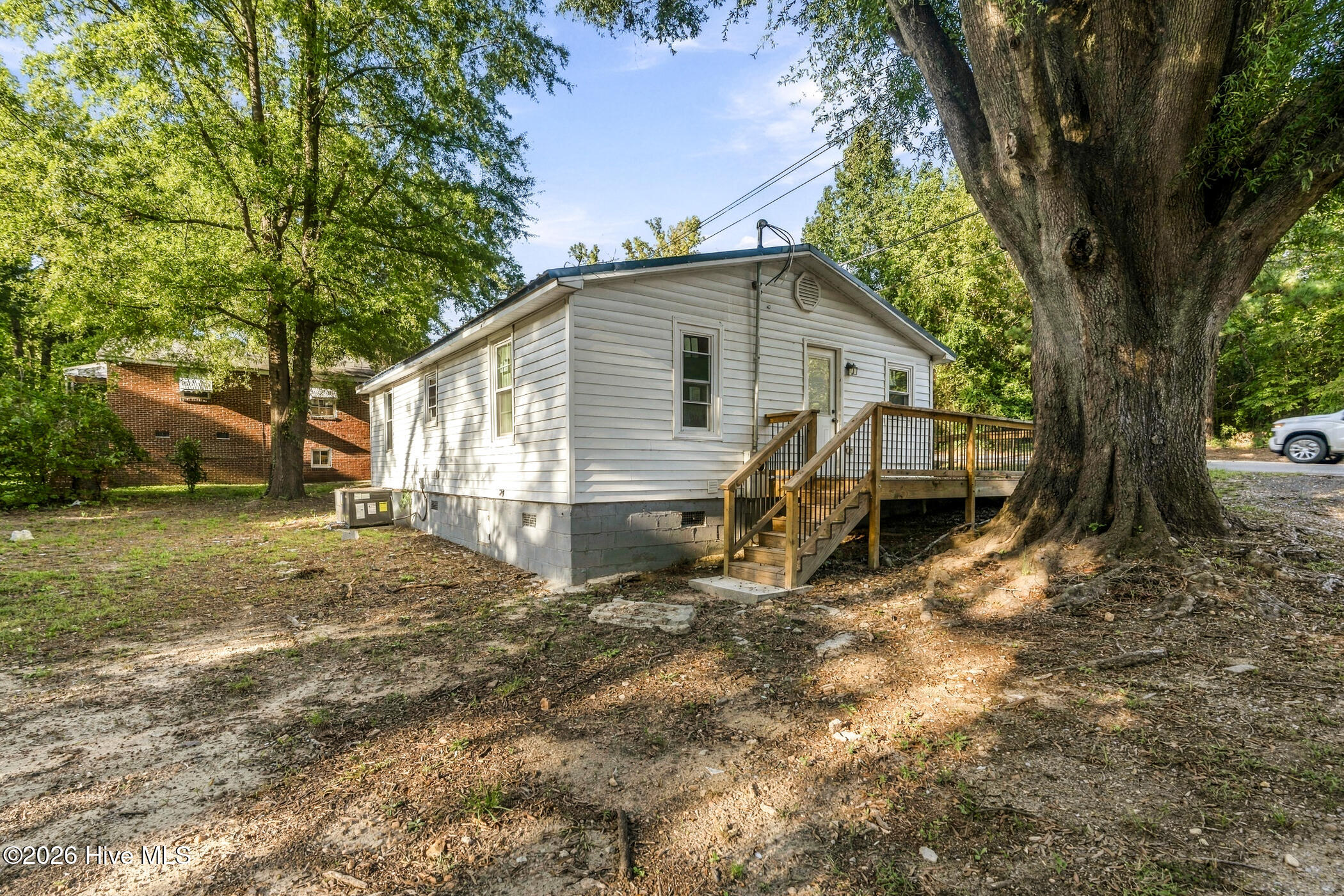 218 S Long Drive Property Photo 17
