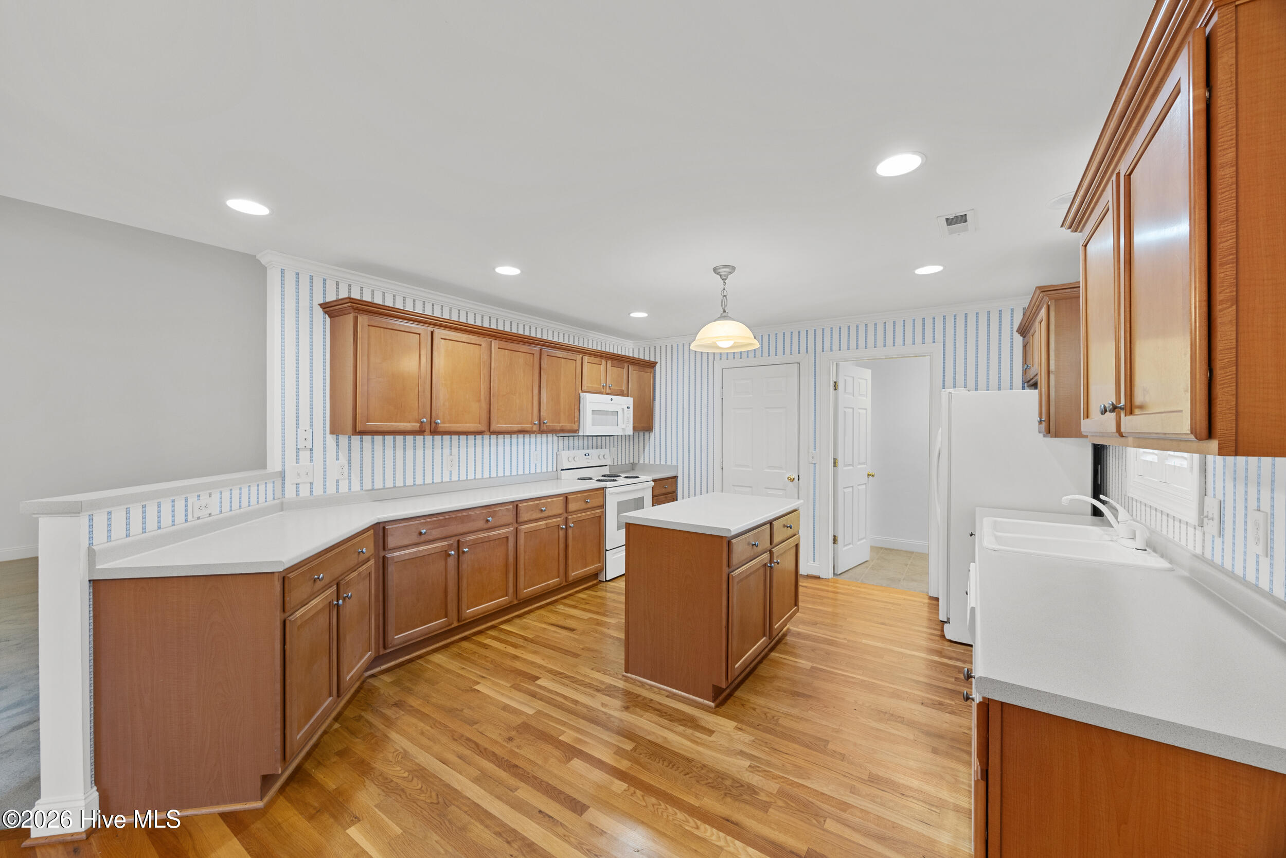 705 Sea Castle Court Property Photo 12