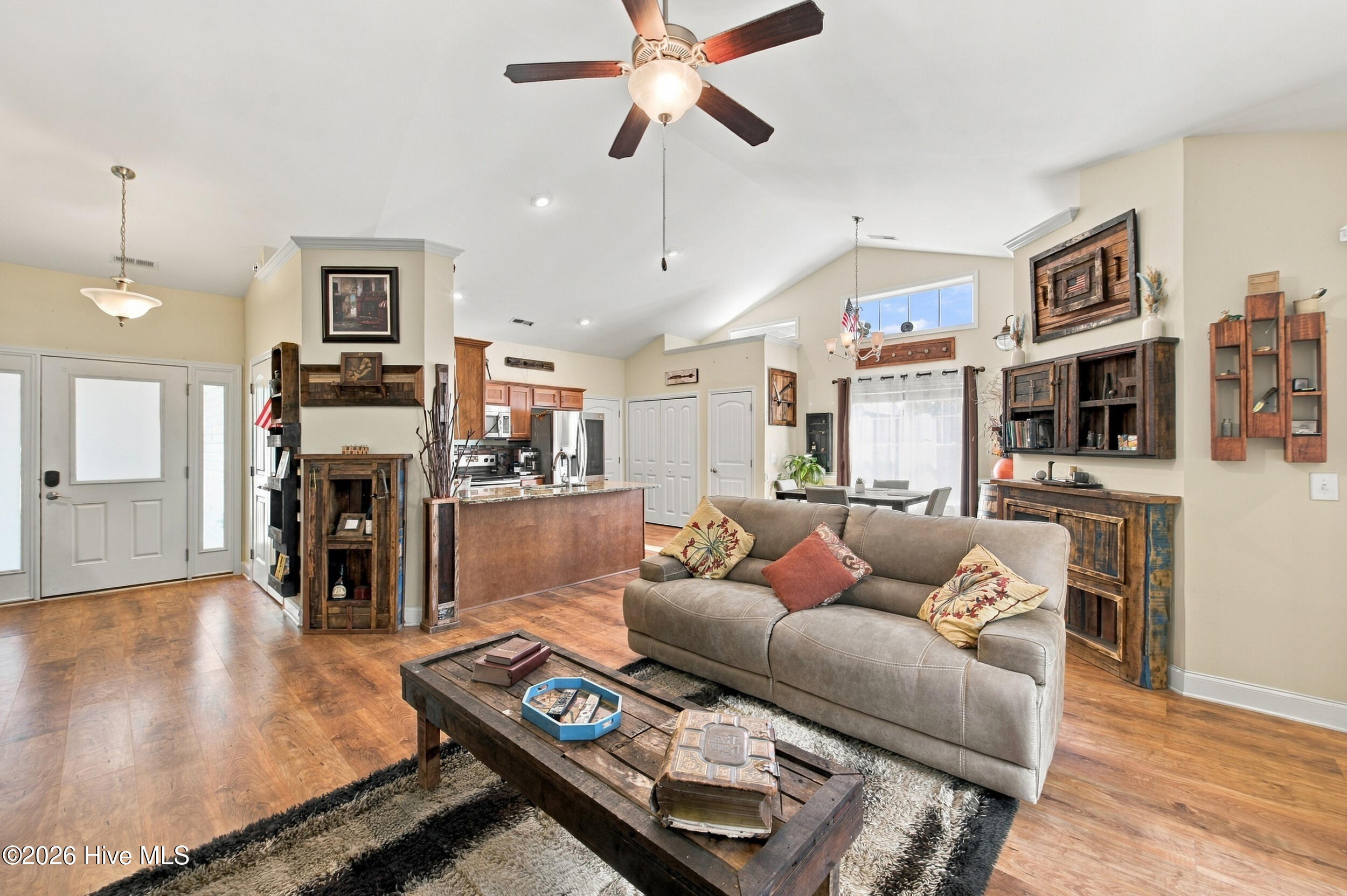 8795 Lanvale Oaks Drive Ne Property Photo 8