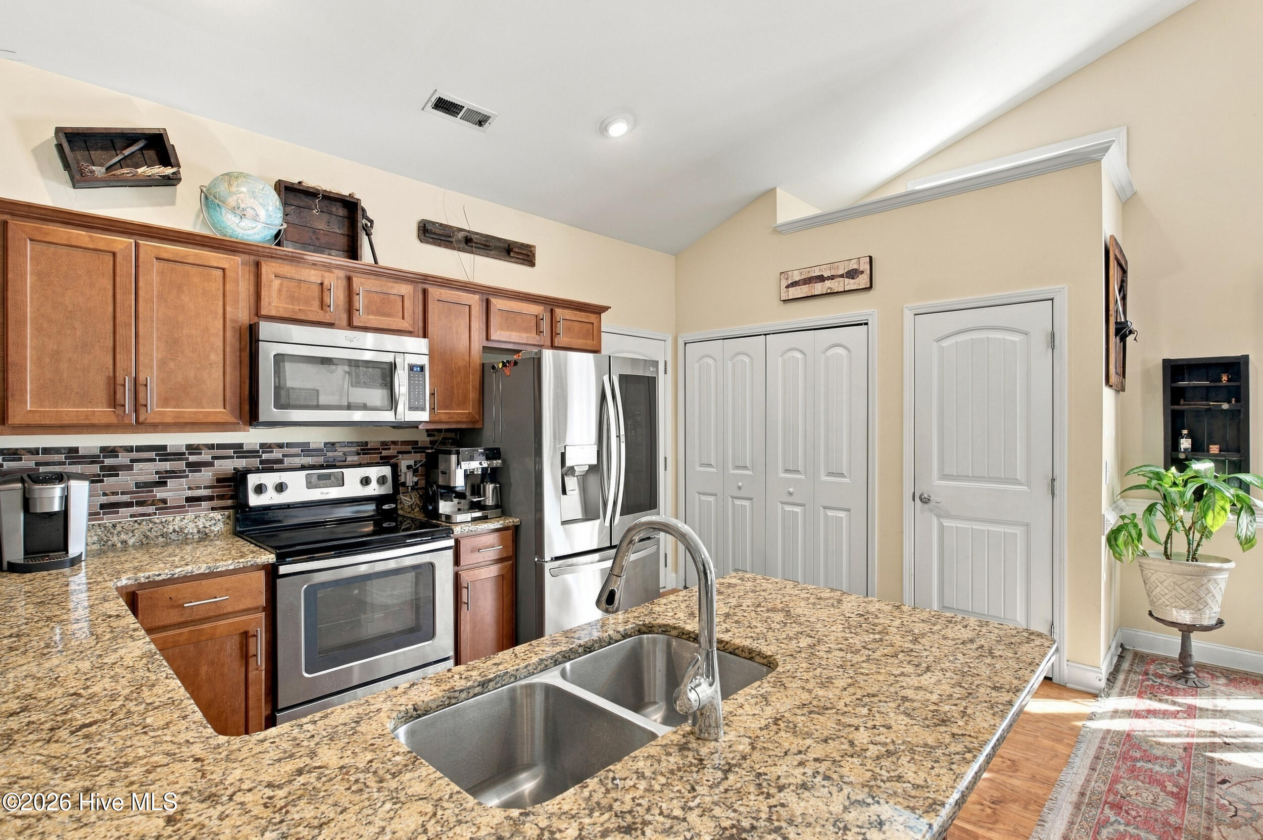 8795 Lanvale Oaks Drive Ne Property Photo 12