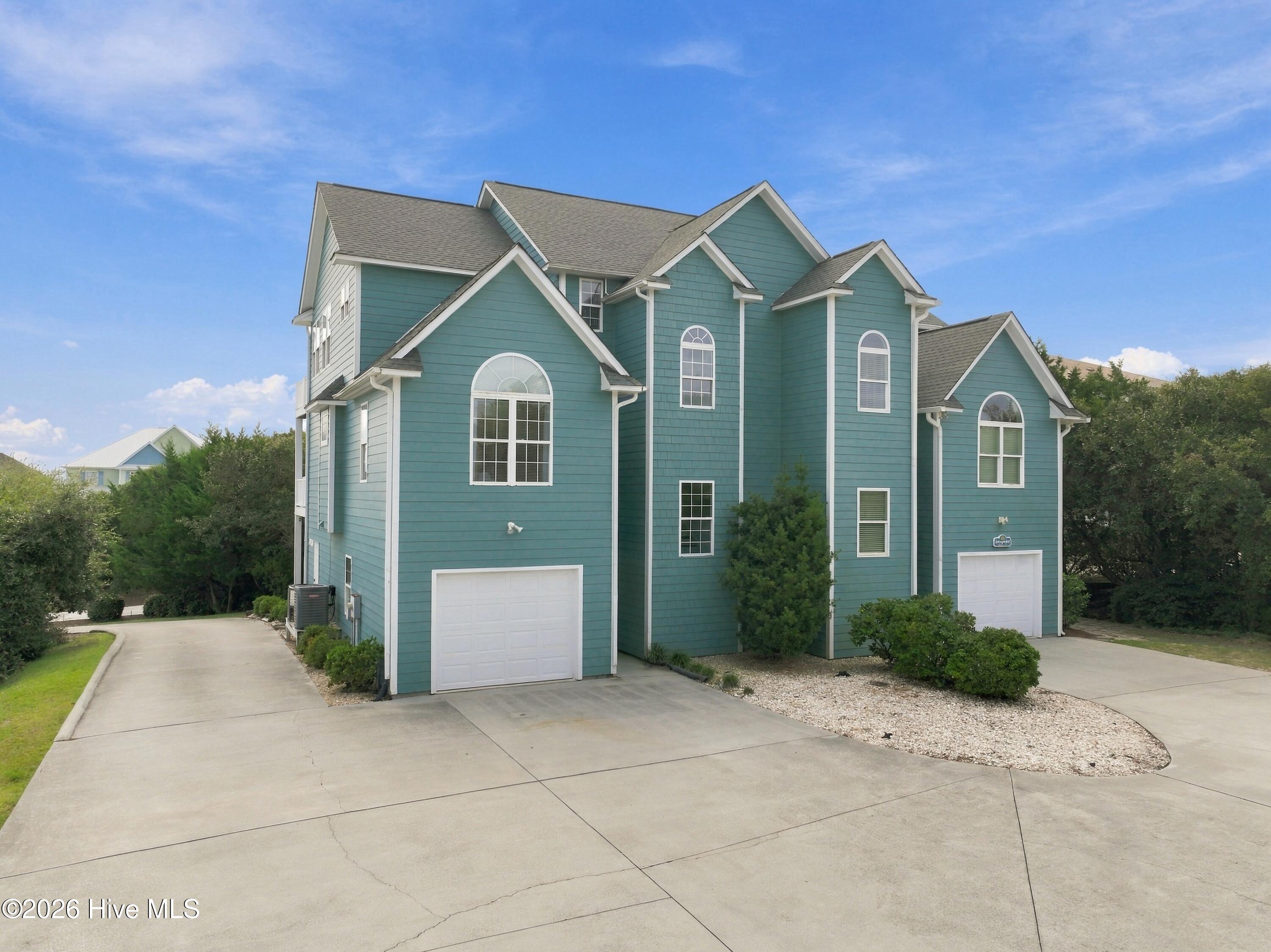 9936 Louise Howard Court East Property Photo 1
