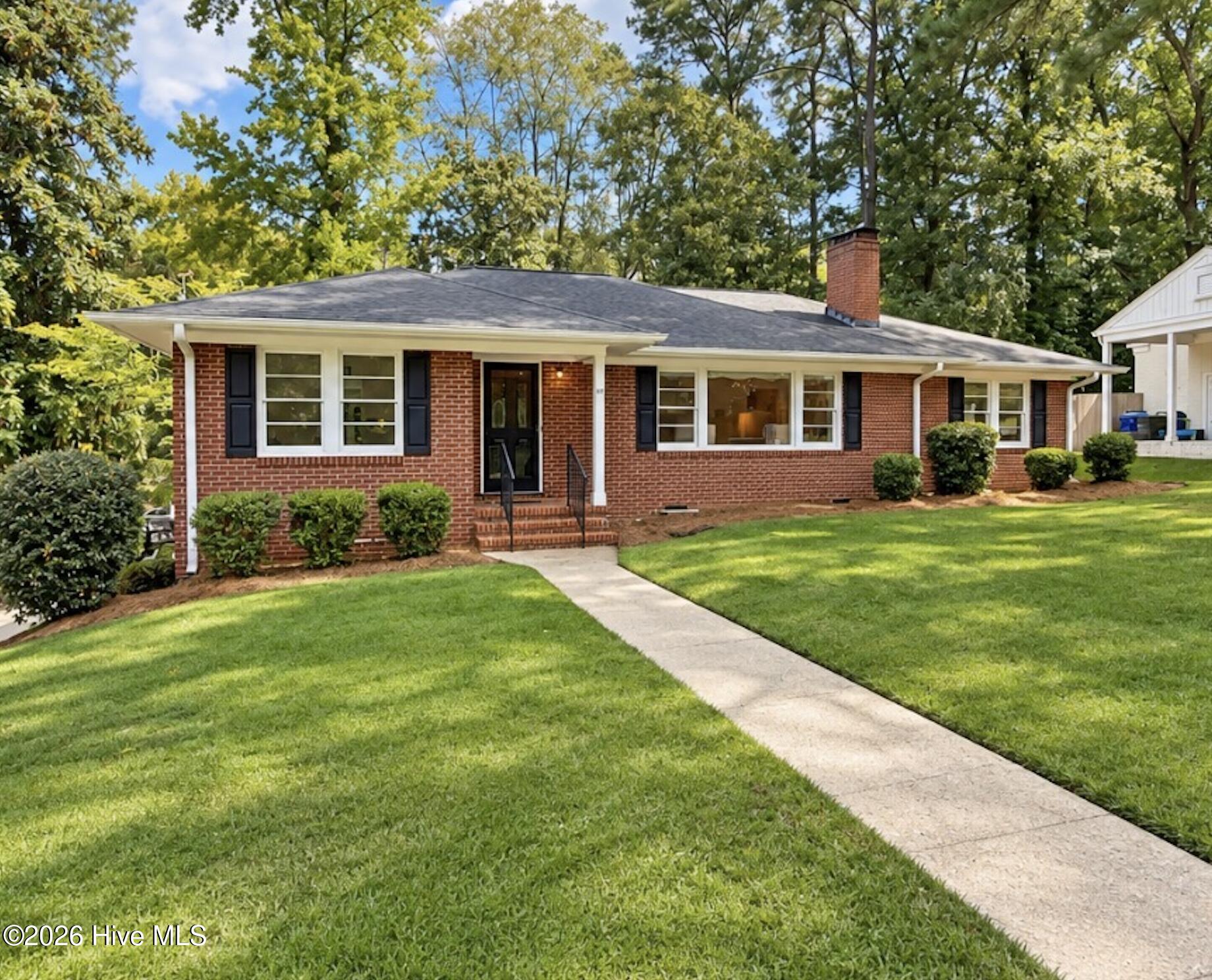 1003 E Rock Spring Road Property Photo 1