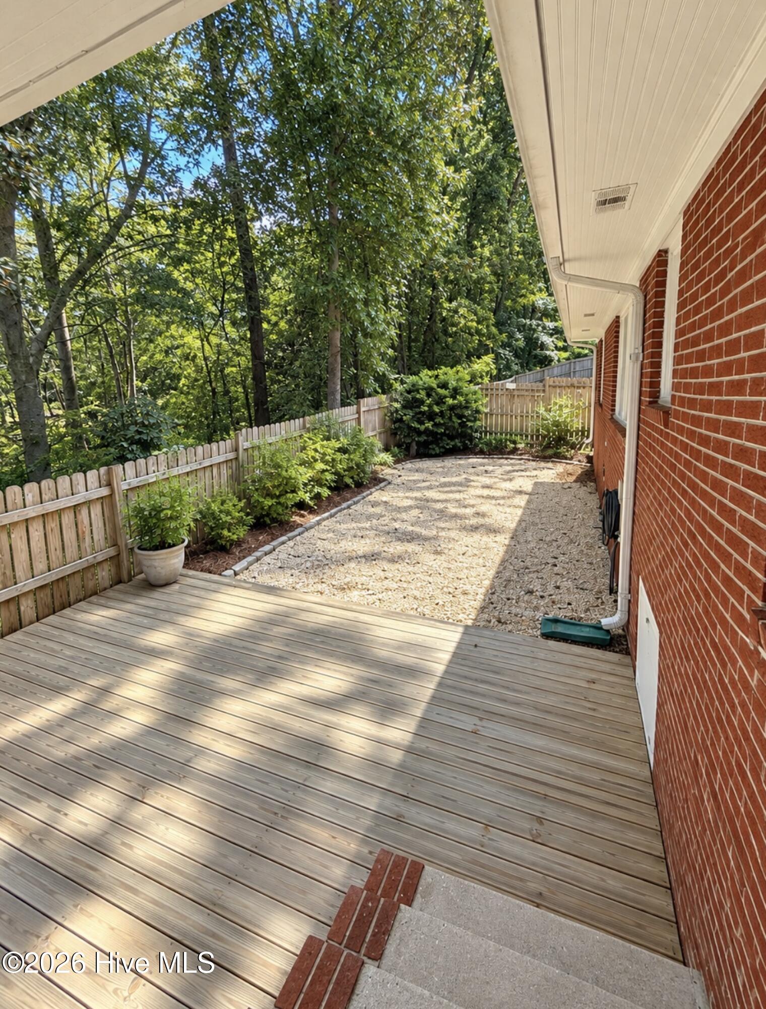1003 E Rock Spring Road Property Photo 17