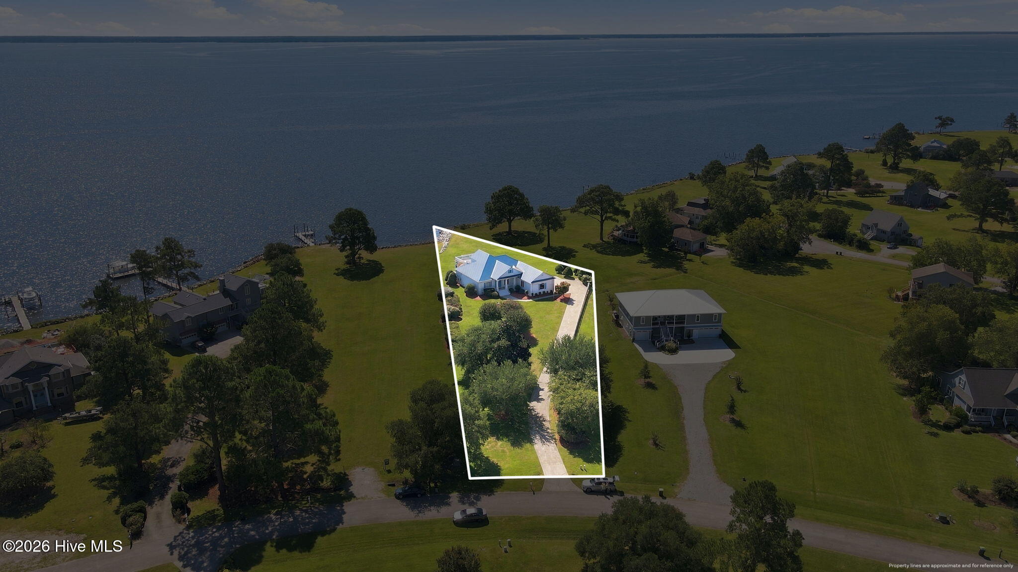 6022 Dolphin Road Property Photo 5