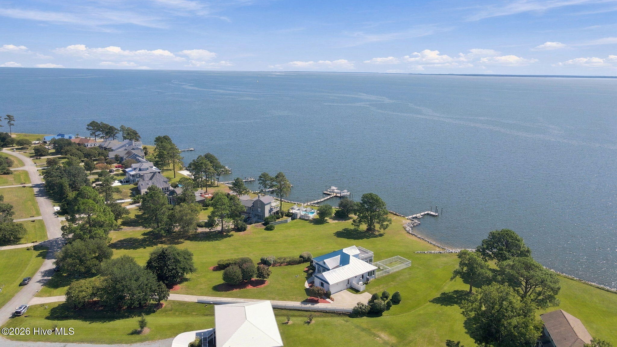 6022 Dolphin Road Property Photo 6