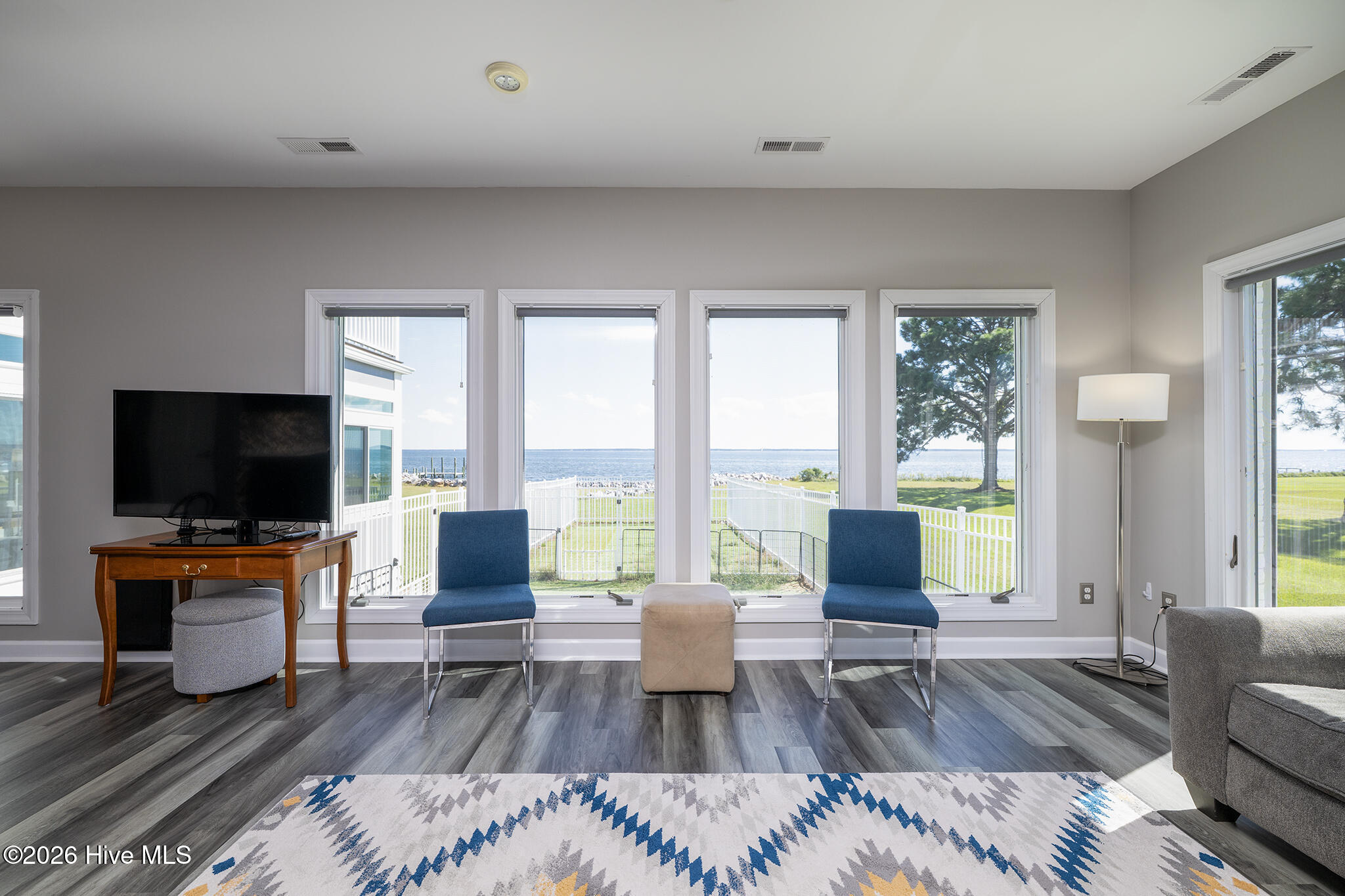6022 Dolphin Road Property Photo 29