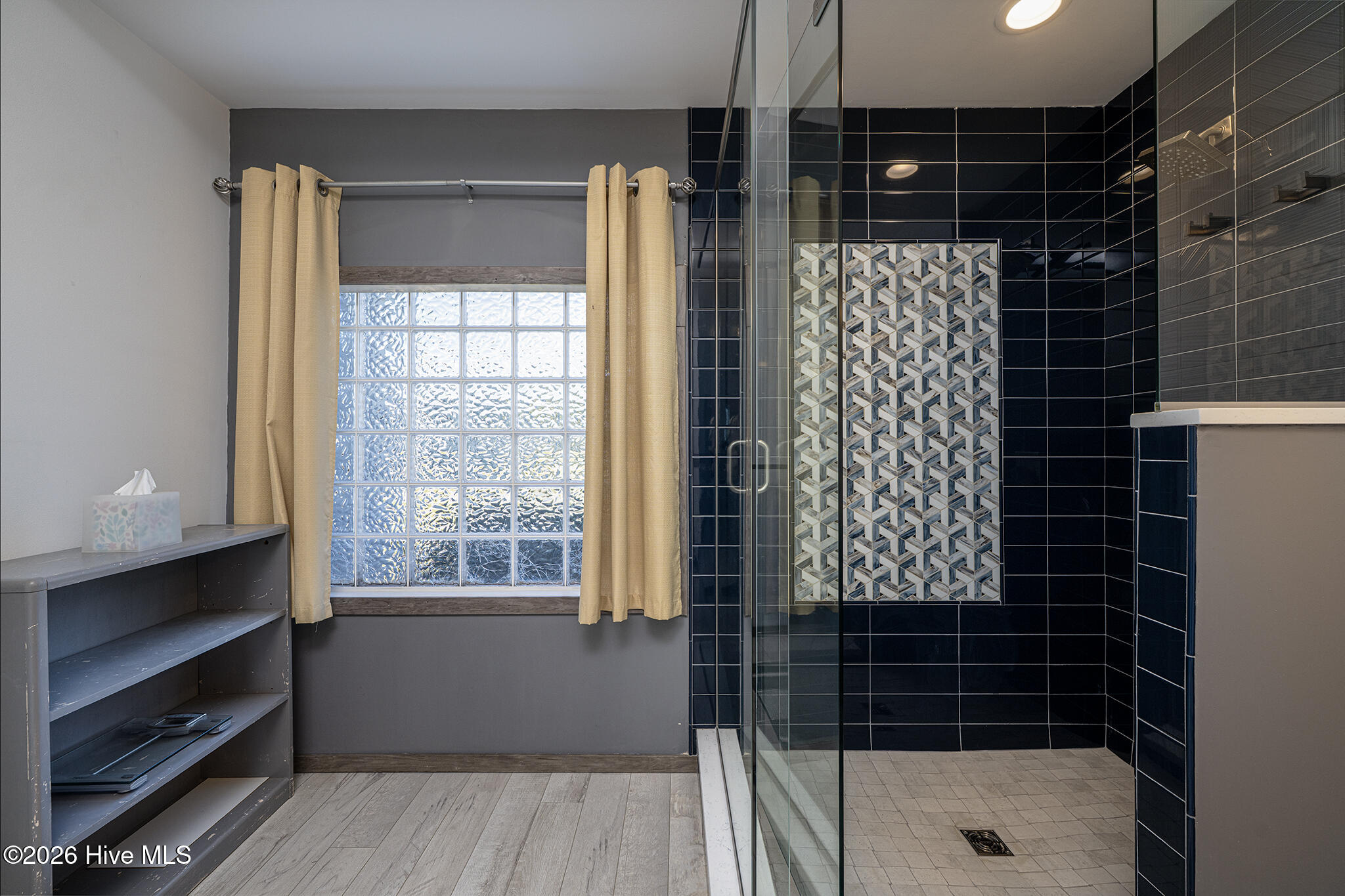 6022 Dolphin Road Property Photo 44