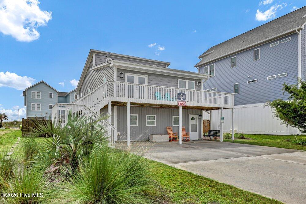 1720 N New River Drive Property Photo 1