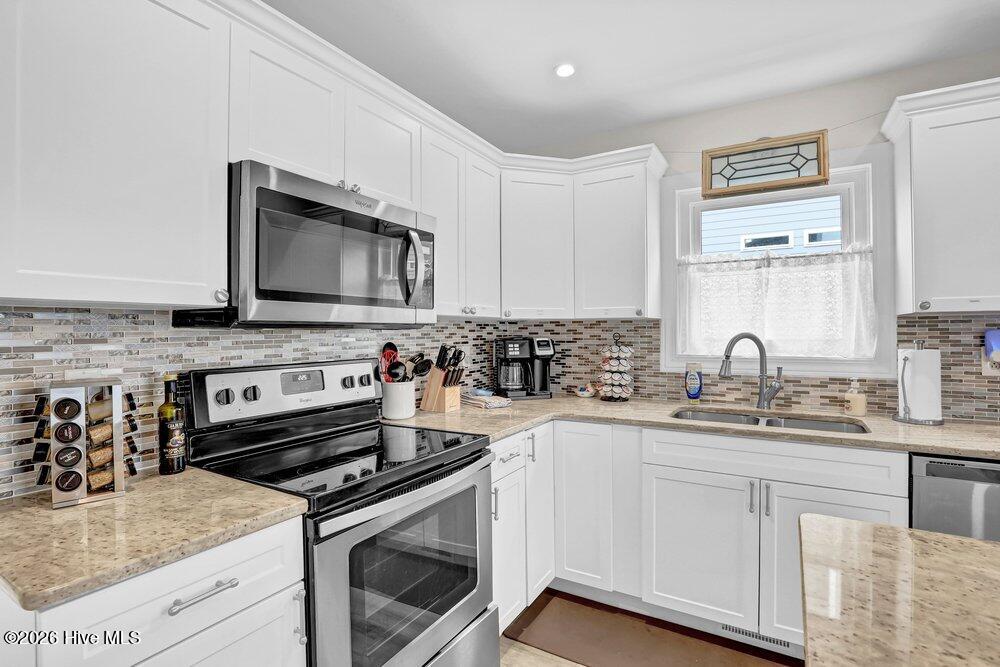 1720 N New River Drive Property Photo 13