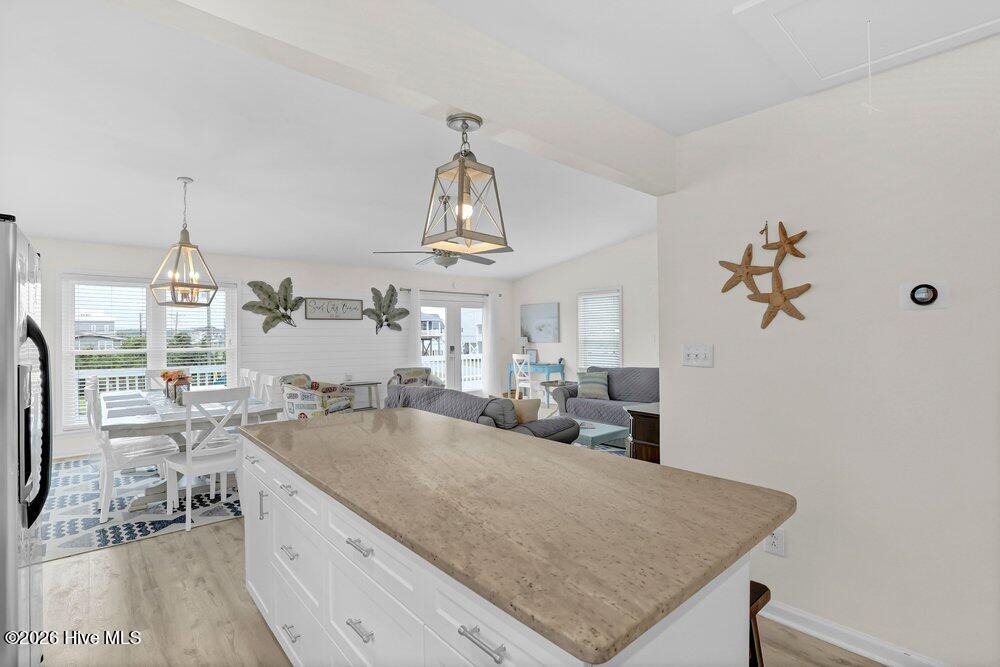 1720 N New River Drive Property Photo 14