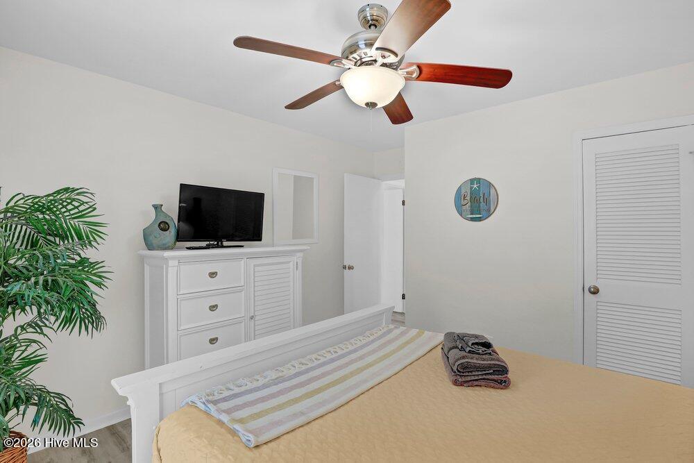 1720 N New River Drive Property Photo 16