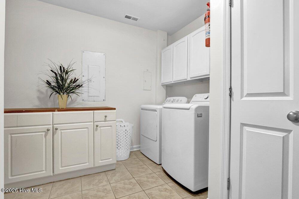1720 N New River Drive Property Photo 24