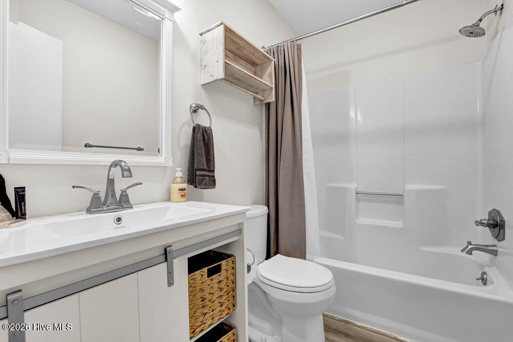 1720 N New River Drive Property Photo 32