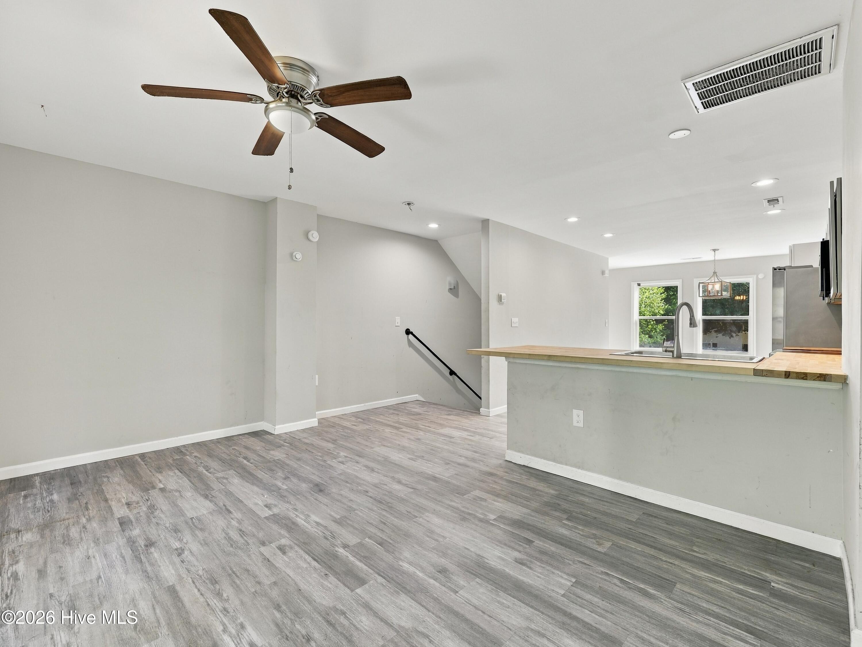 508 Redwood Place 2 Property Photo 12