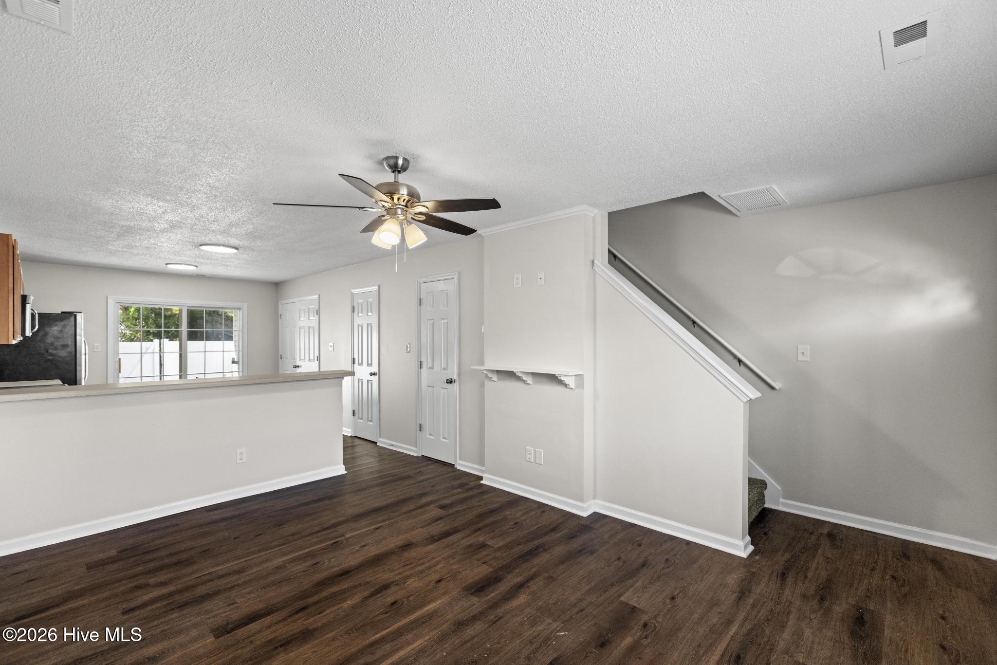 7002 Banister Loop Property Photo 5
