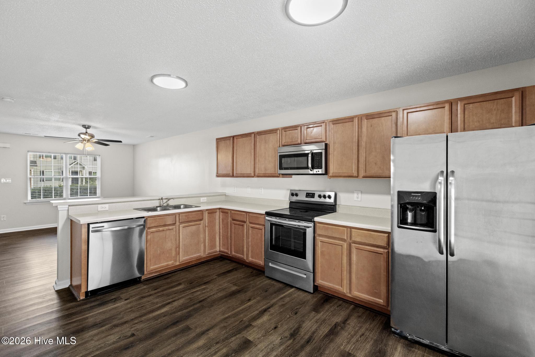 7002 Banister Loop Property Photo 9
