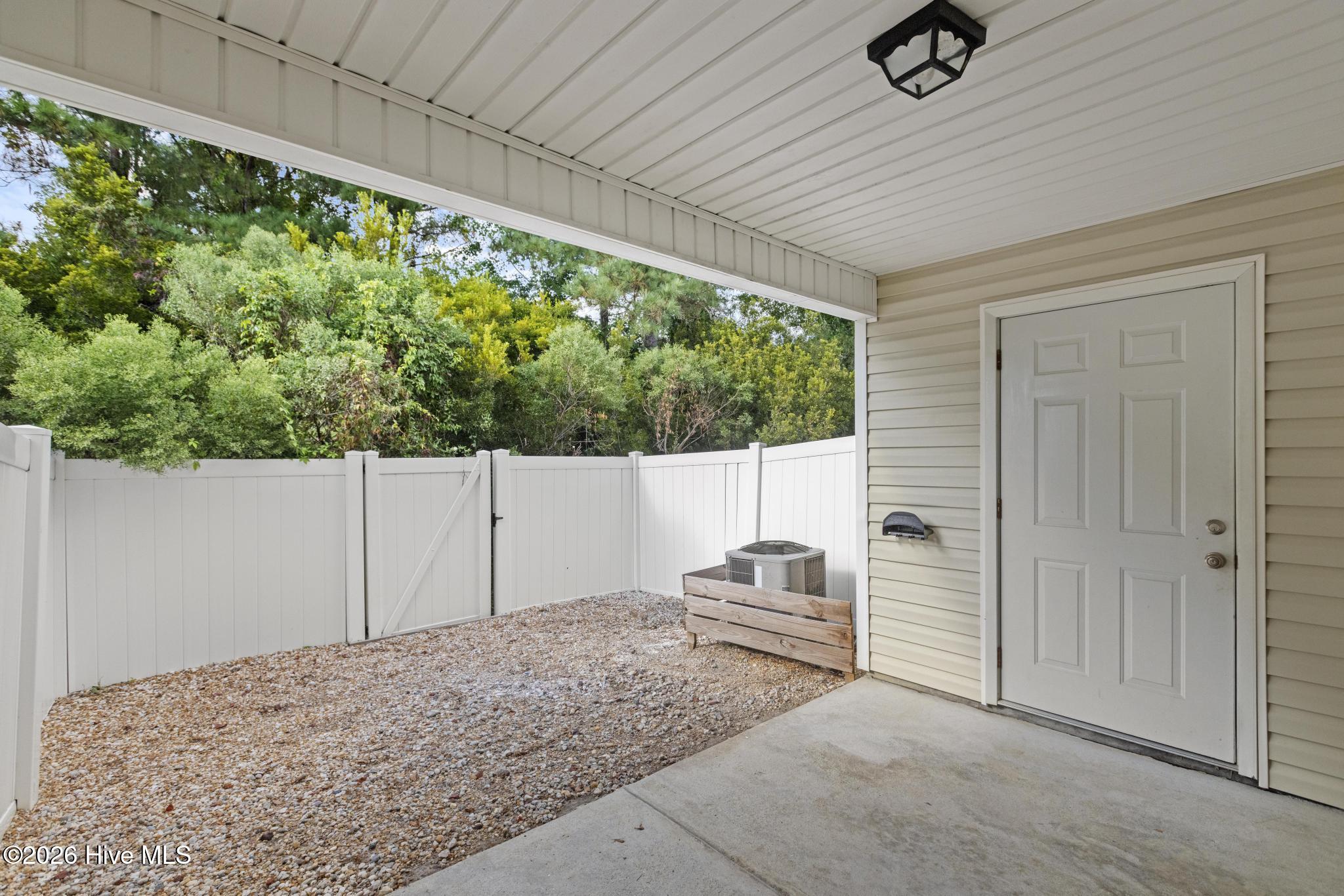 7002 Banister Loop Property Photo 23