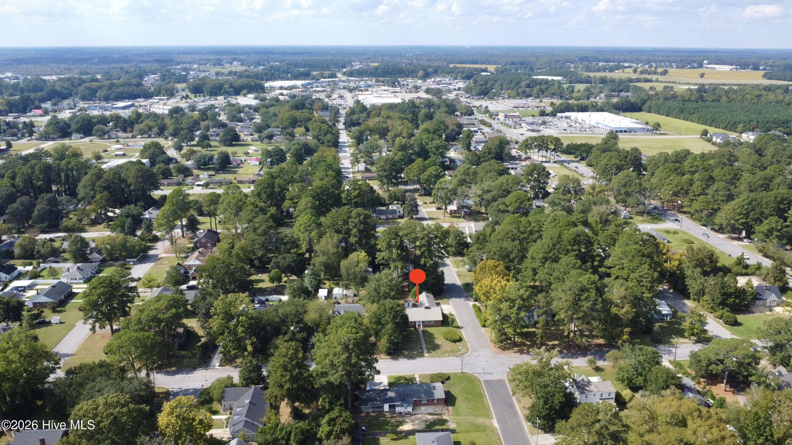 1215 N Respess Street Property Photo 3