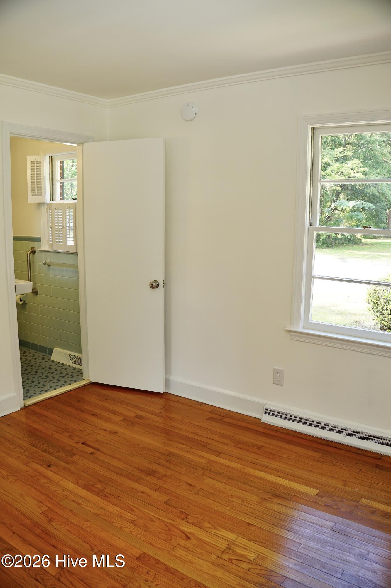1215 N Respess Street Property Photo 13