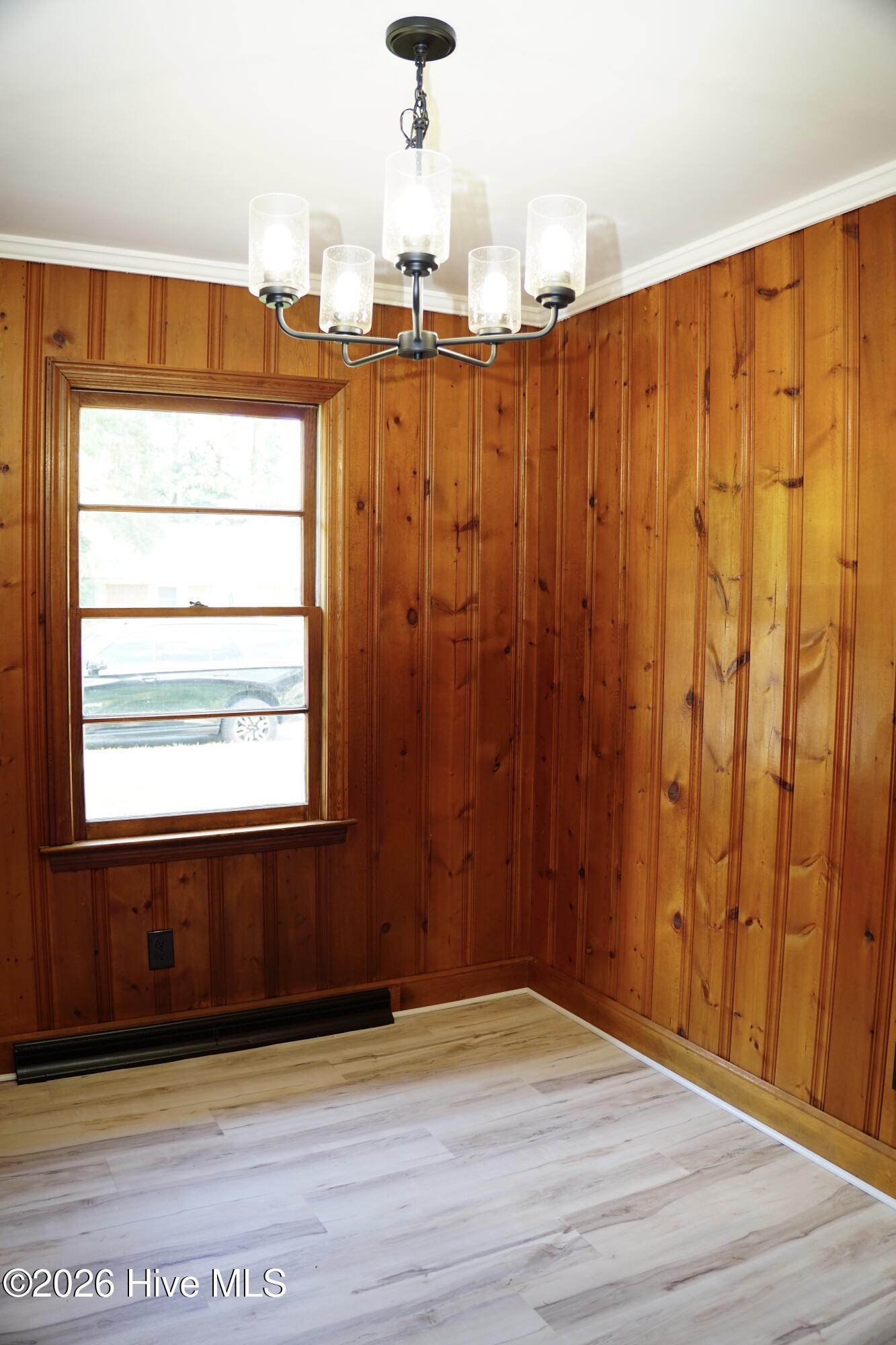1215 N Respess Street Property Photo 14