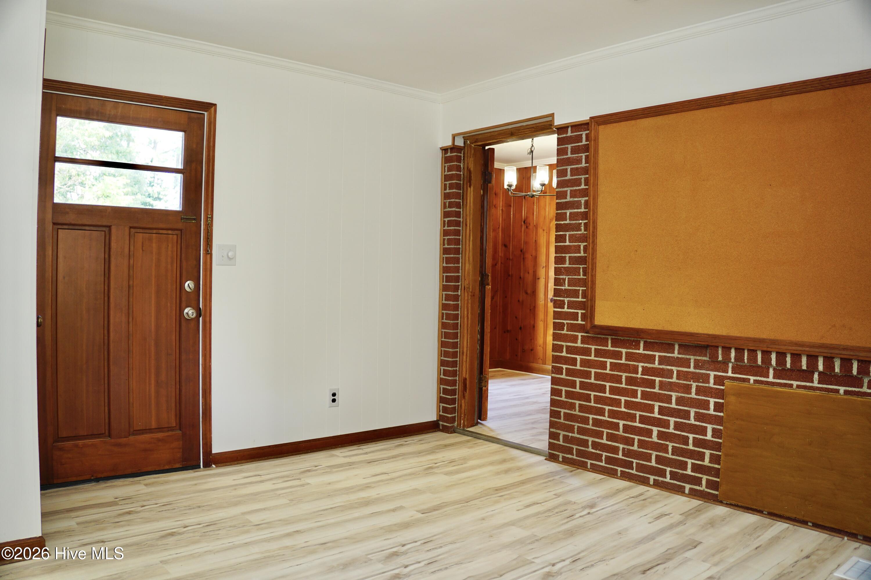 1215 N Respess Street Property Photo 15
