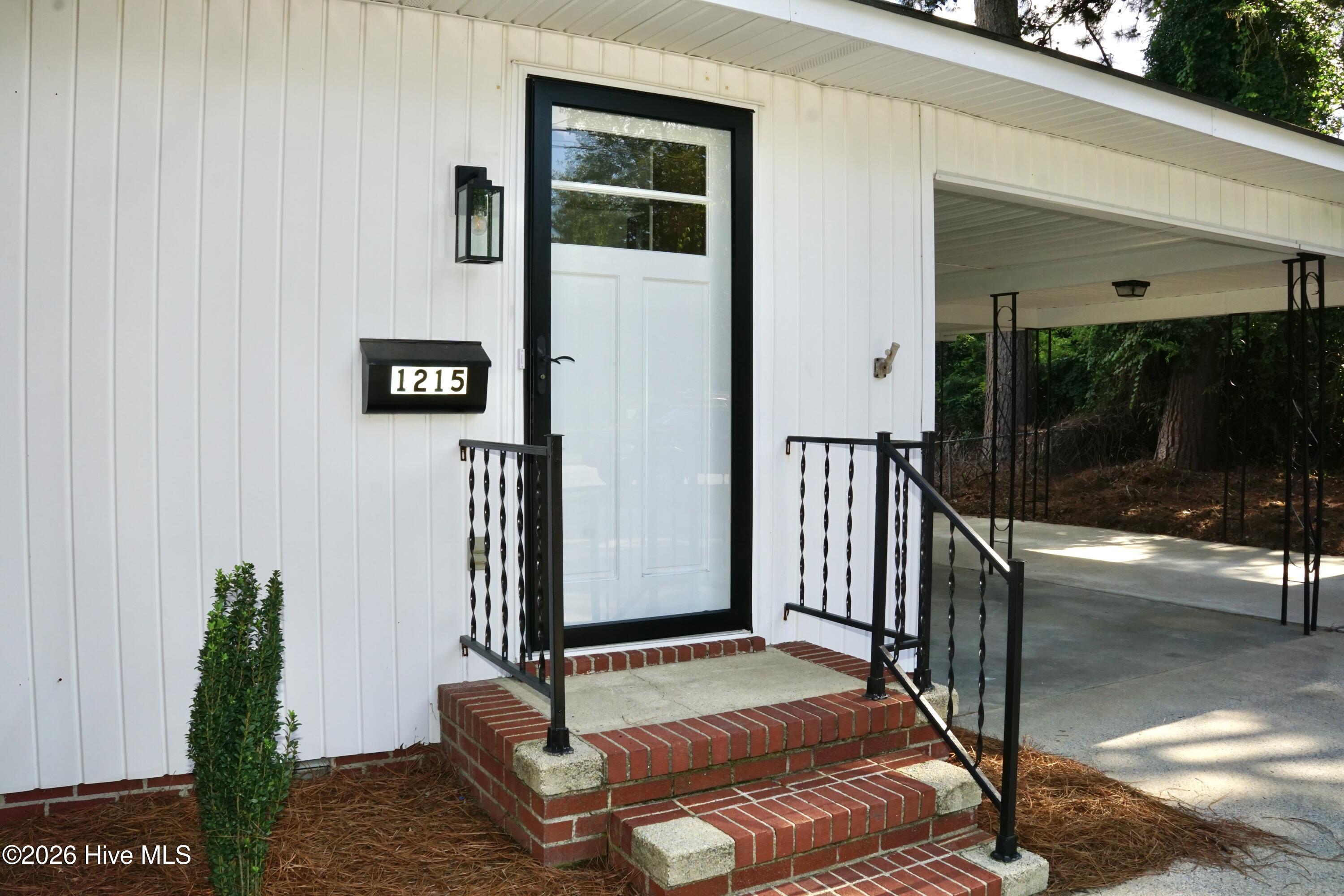 1215 N Respess Street Property Photo 17