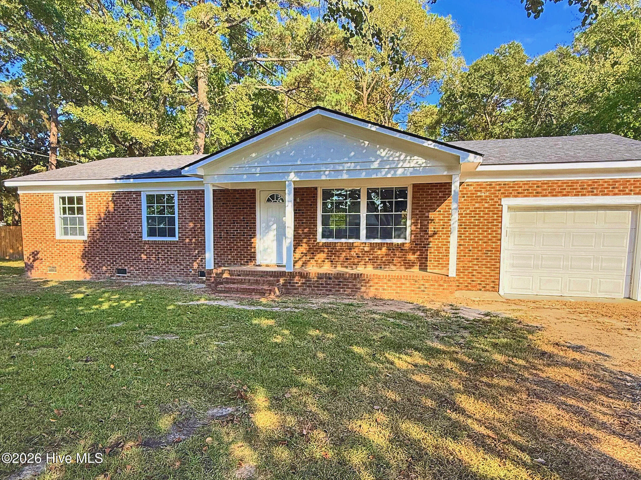 1521 Greenacres Road Property Photo 1