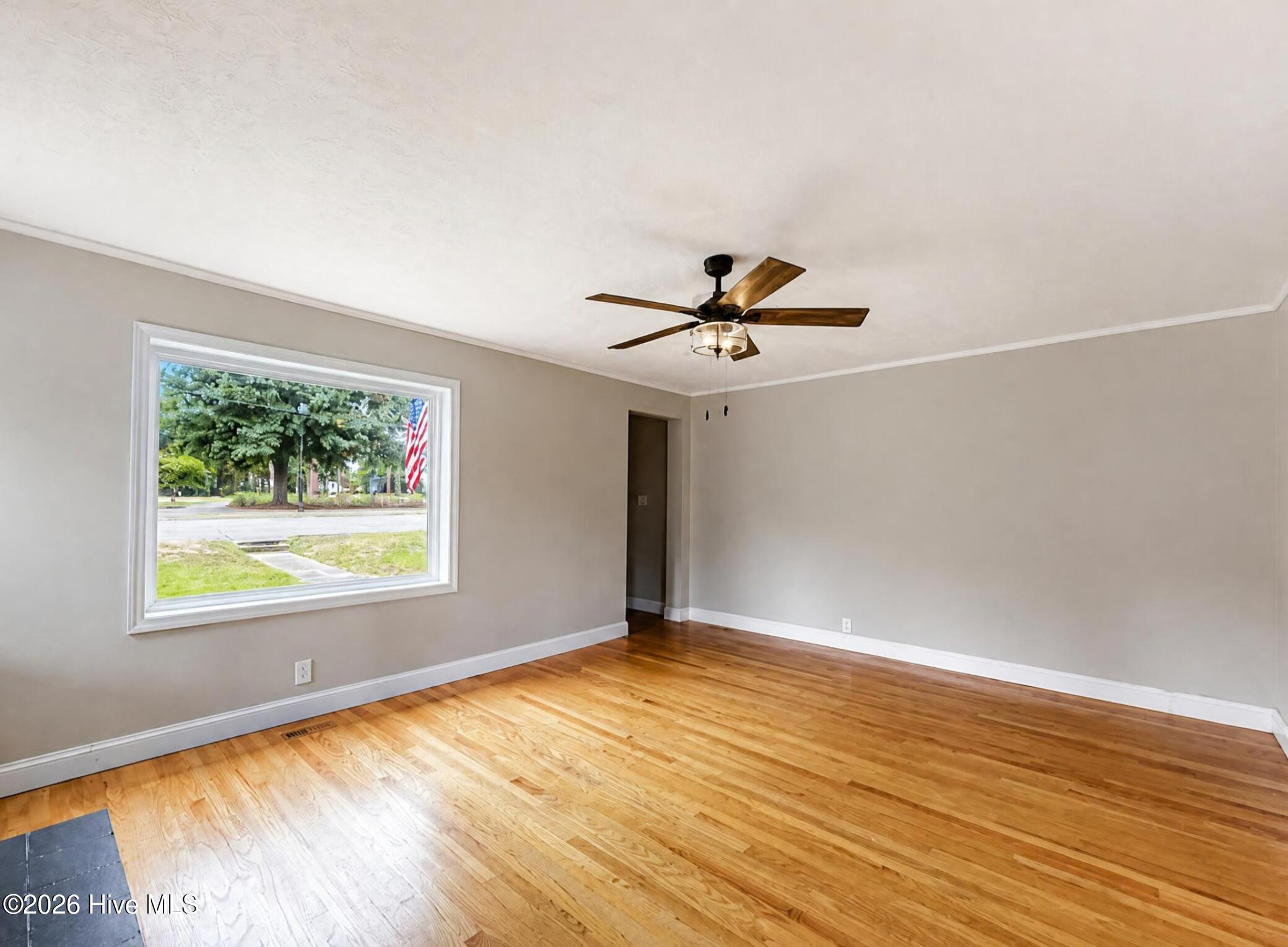 217 E Donaldson Avenue Property Photo 5
