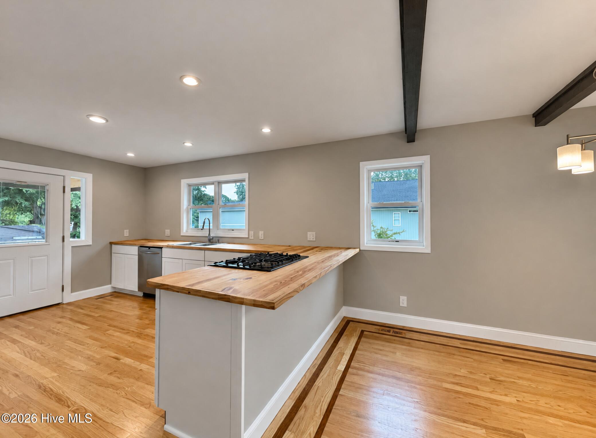 217 E Donaldson Avenue Property Photo 10