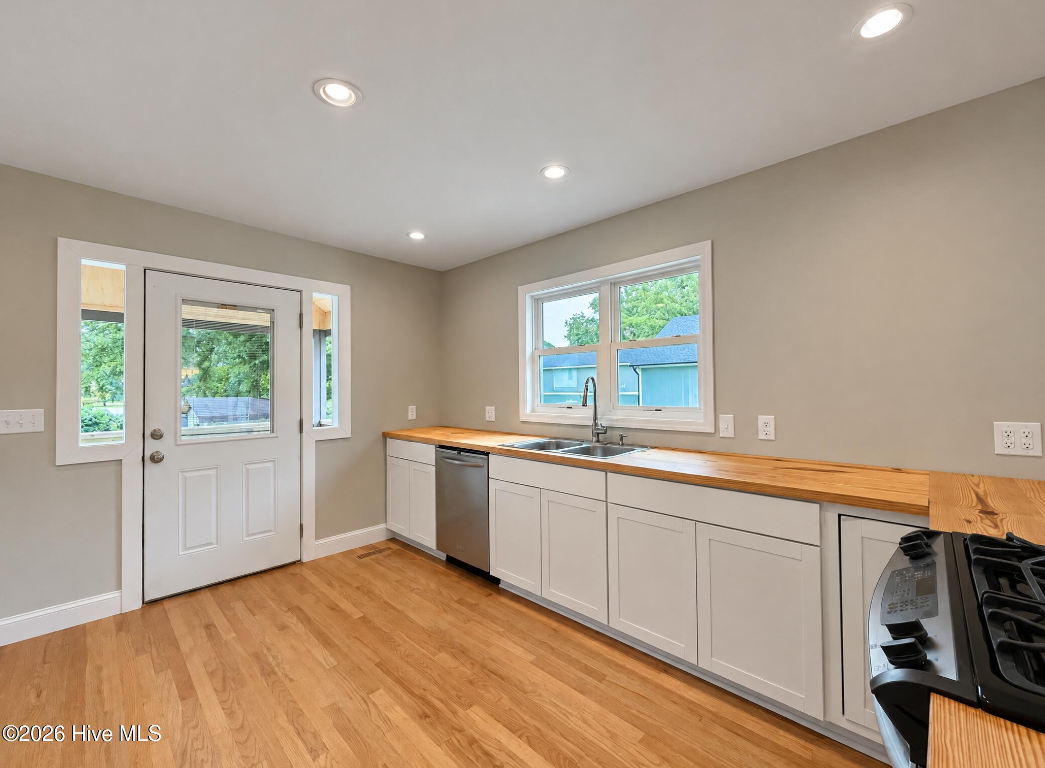 217 E Donaldson Avenue Property Photo 11