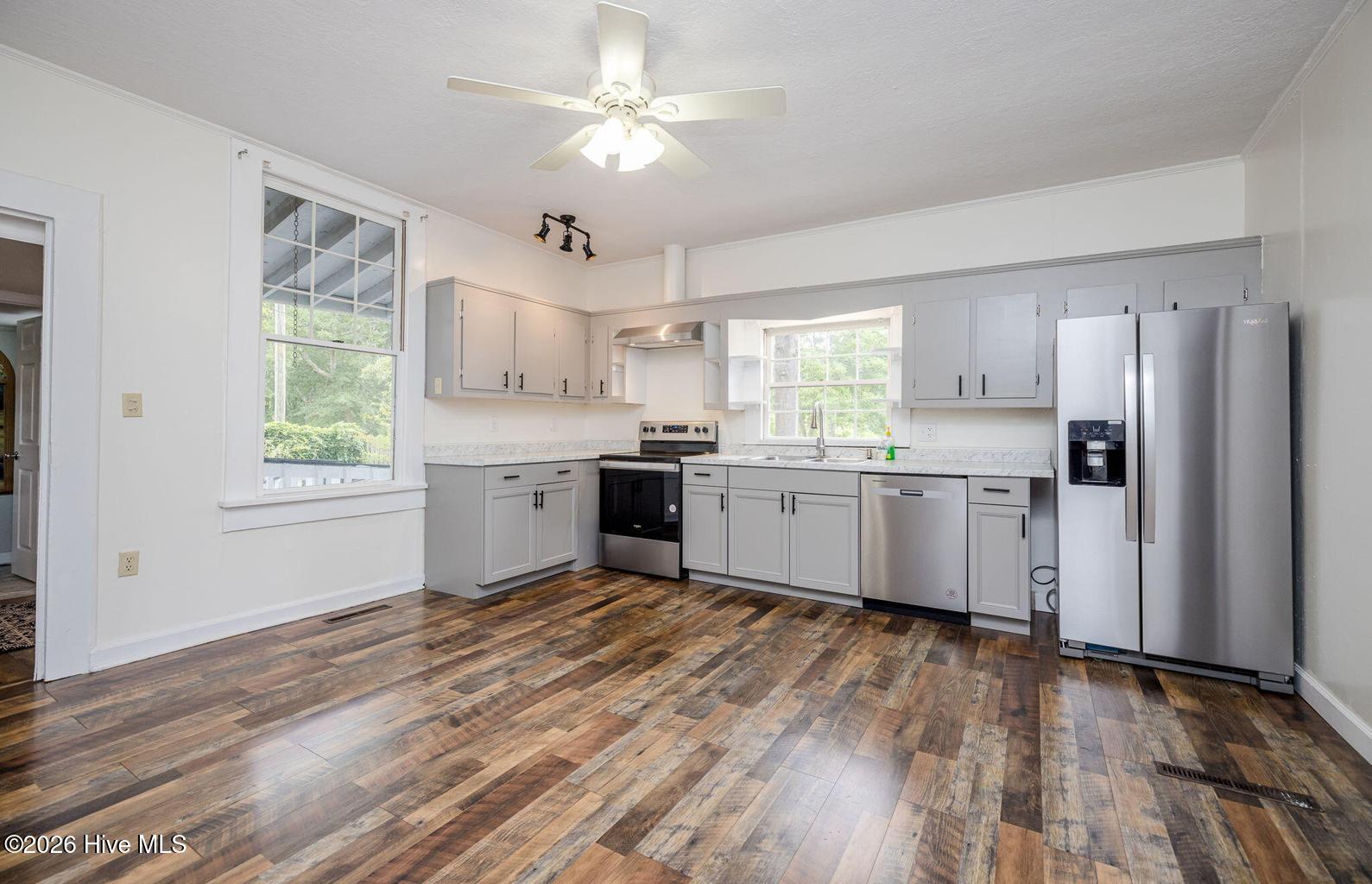 51 Aiken Avenue Property Photo 9